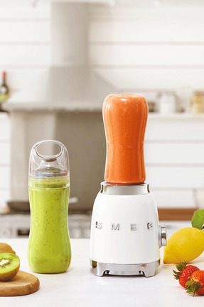 Smeg 50's Style Beyaz Kişisel Blender - Double Bottle