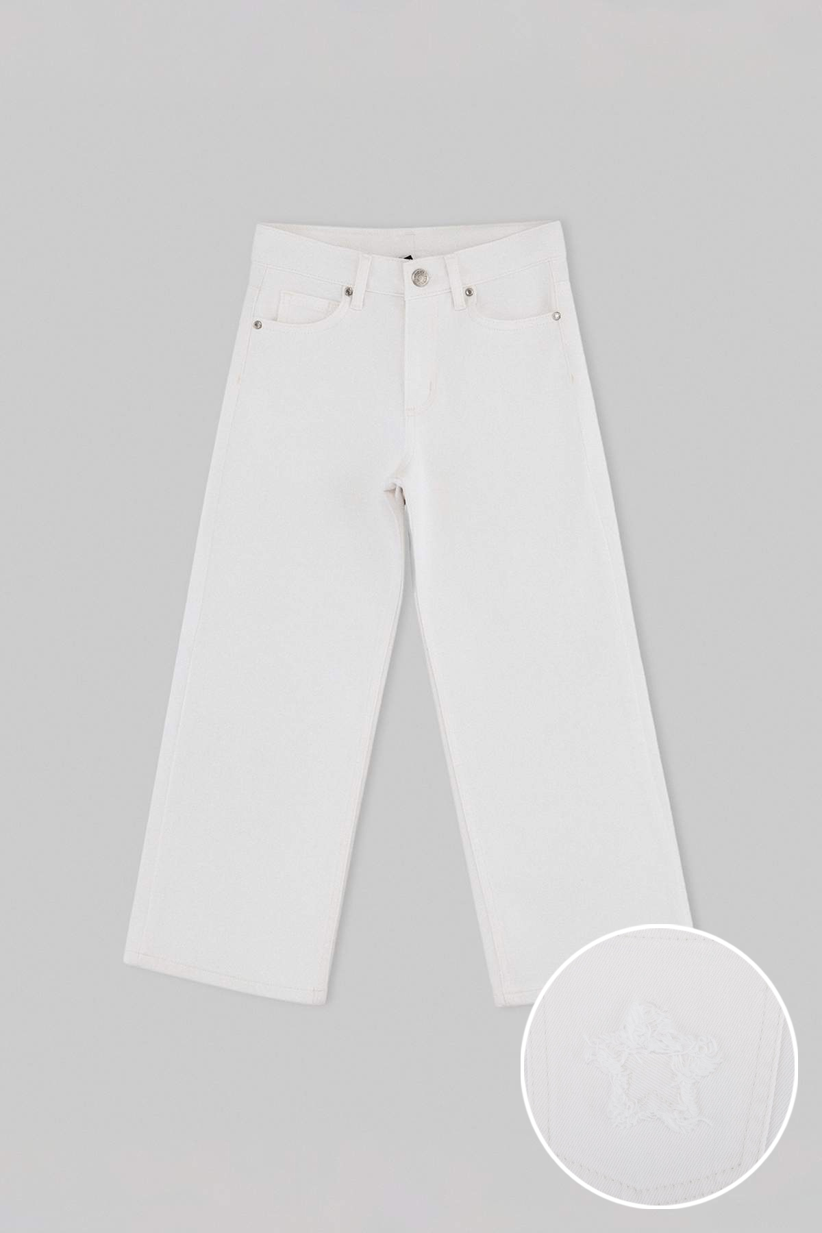 Trendyolmilla Kids Beyaz Düz Kız Çocuk Yıldız Patchli Flare Denim TKDSS26JE00006