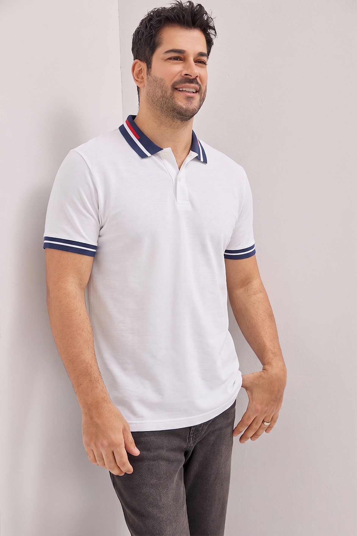 Men's White Slim Fit Slim Fit 100% Cotton Anti Curl Polo Neck T-Shirt