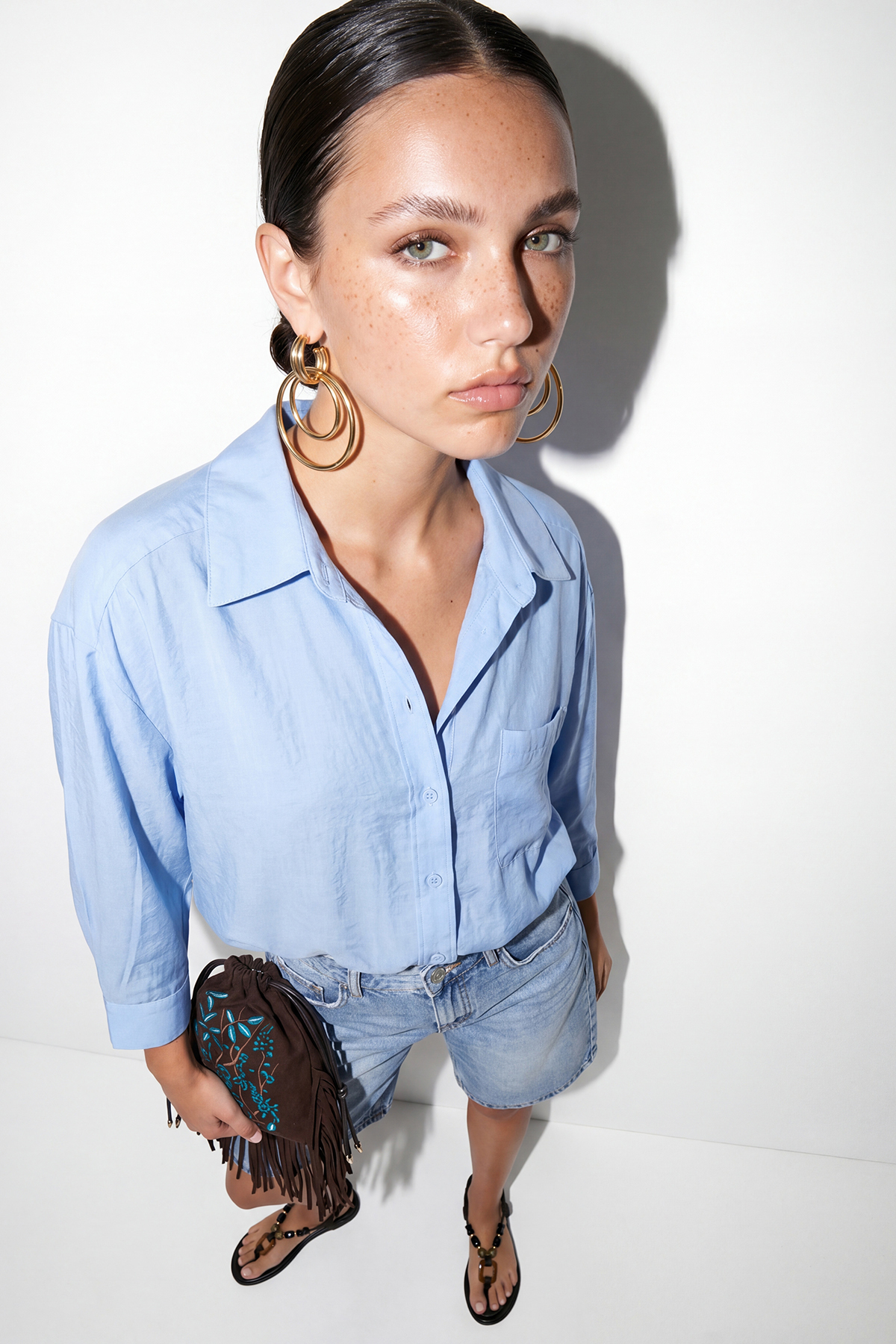 Drop by Trendyolmilla Mavi Düşük Omuzlu Oversize Modal Gömlek TDRSS26GO00018