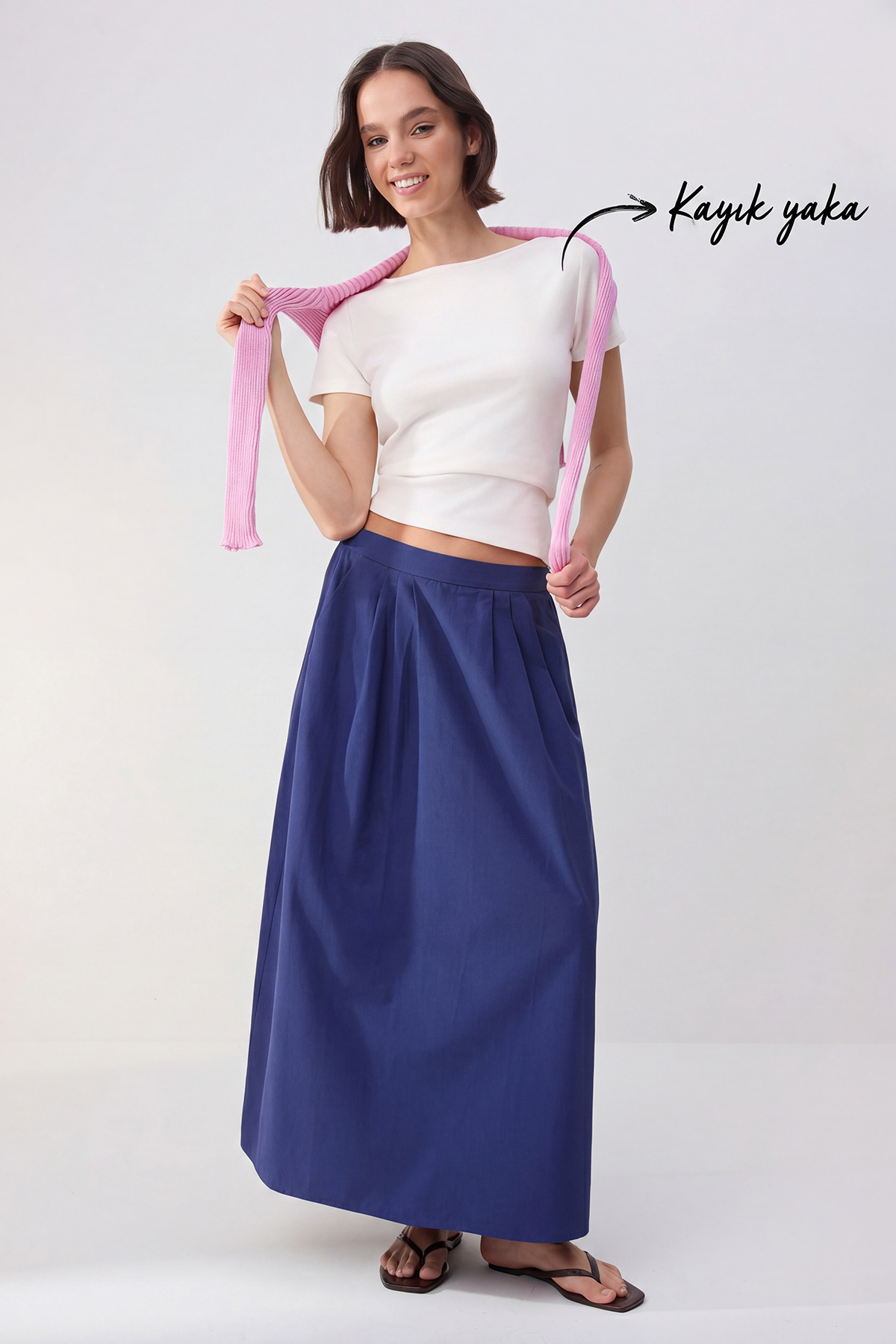 Trendyolmilla Wardrobe Essentials-Açık Pembe Fitted/Vücuda Oturan Kayık Yaka Örme T-Shirt TWOSS26TS00070