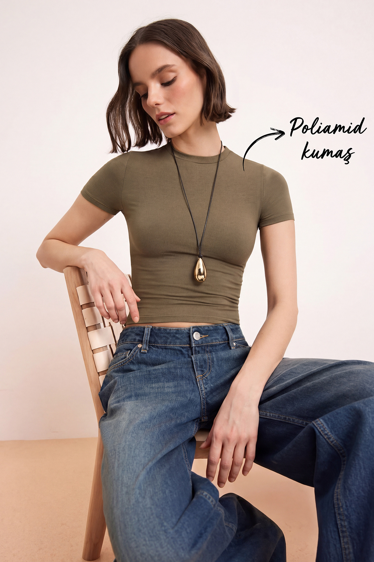 Trendyolmilla Haki Düz Fitted Bisiklet Yaka Standart Kol Kısa Poliamid Örme T-Shirt TWOSS26TS00151