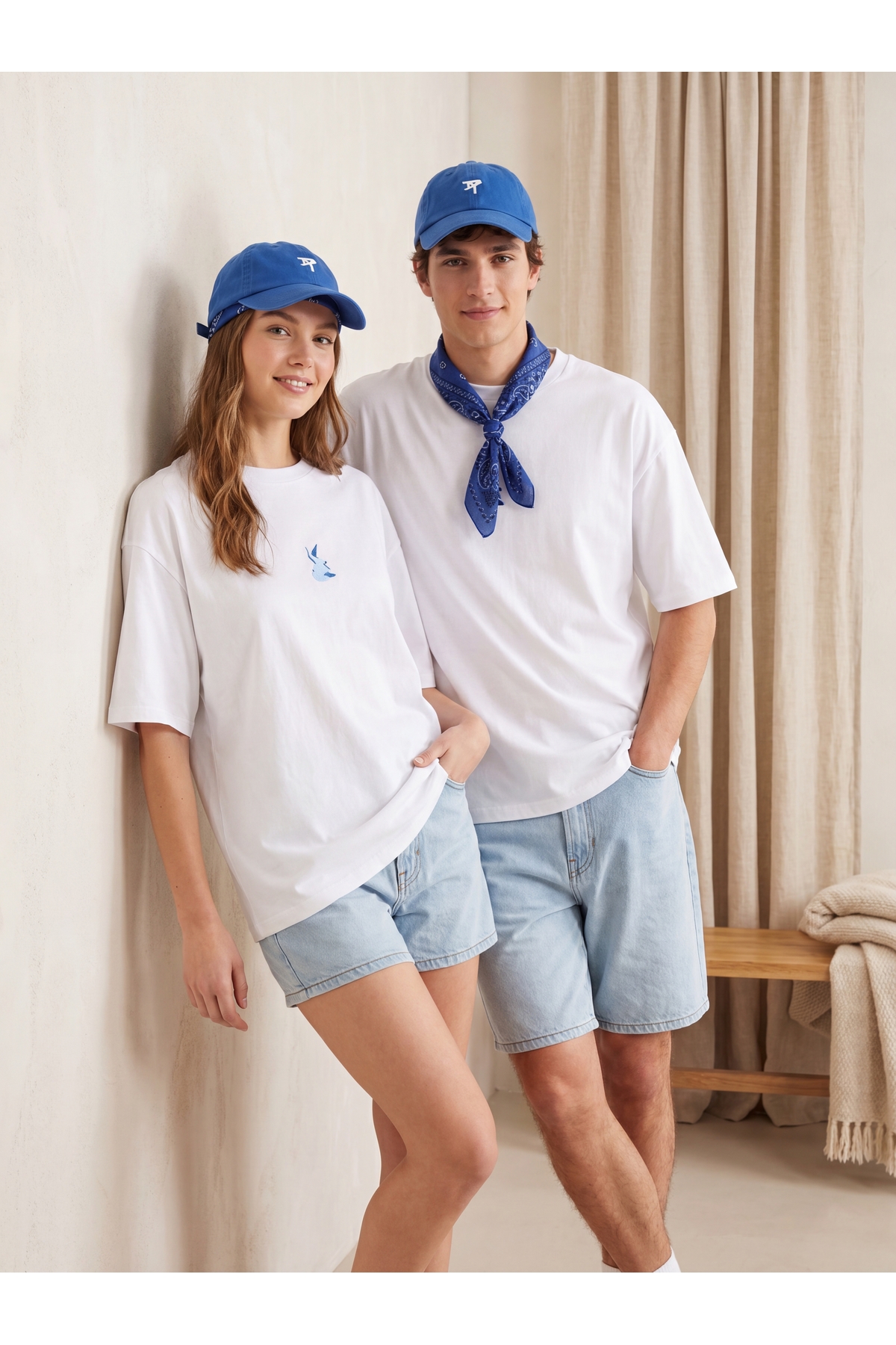 Trendyolmilla Man Unisex Beyaz Oversize/Geniş Kesim Tavşan Nakışlı %100 Pamuklu T-Shirt TMNSS23TS00243