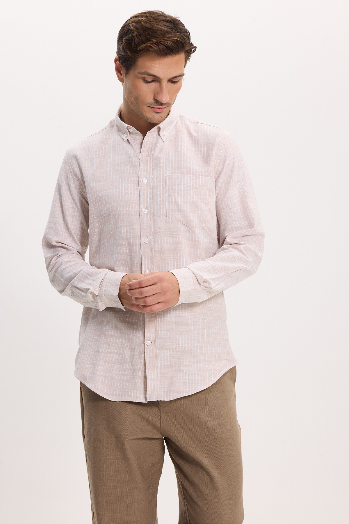 پیراهن تودورز مردانه کتان پنبه ای بژ کژوال / روزمره راه راه Slim Fit/اسلیم فیت    Slim/اسلیم فیت کژوال/روزمره | Tudors DR250031 TR - تصویر 4
