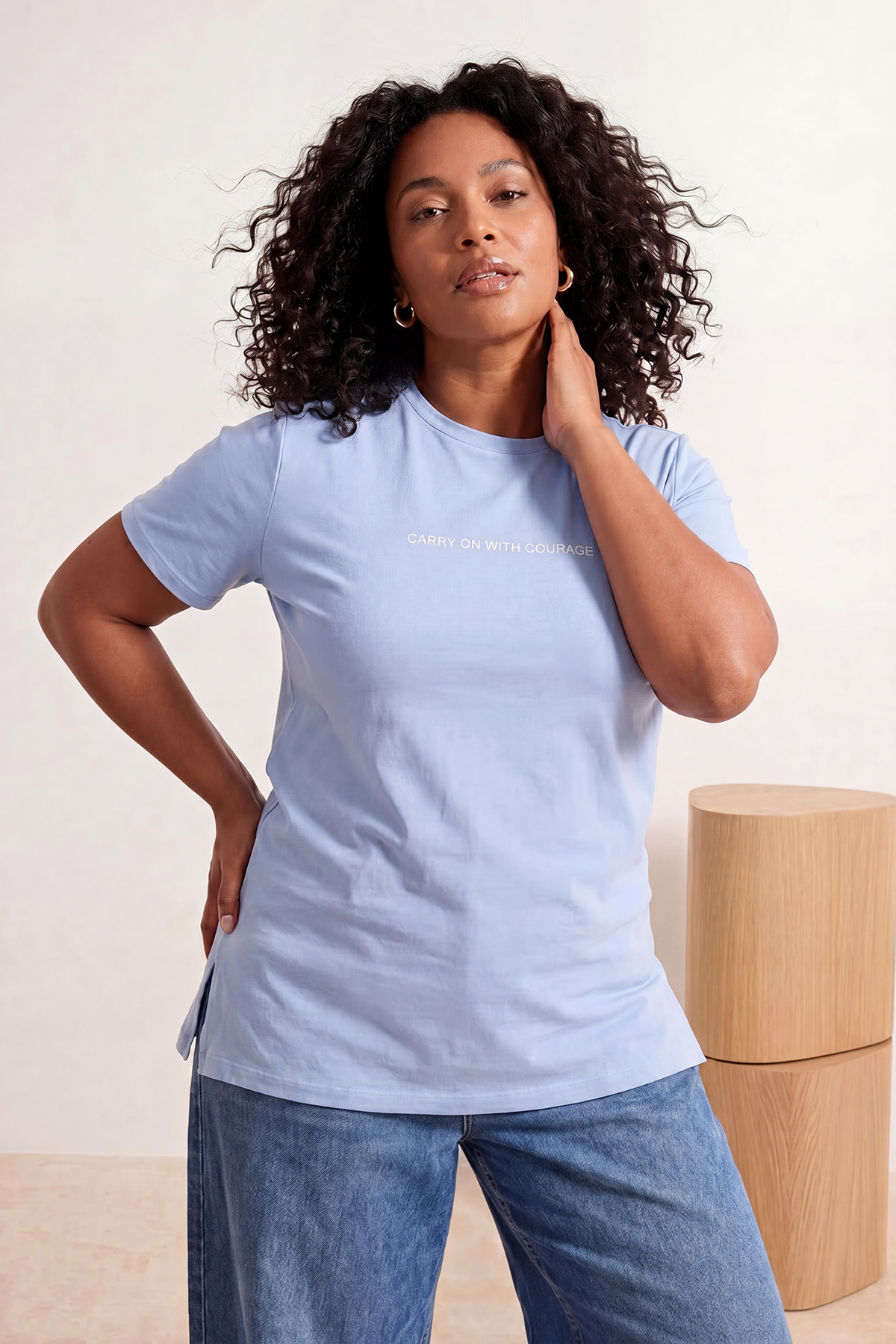 Trendyolmilla Curve Boyfriend Fit Slogan Baskılı Bisiklet Yaka %100 Pamuk Örme Büyük Beden T-Shirt TBBSS23BF00022
