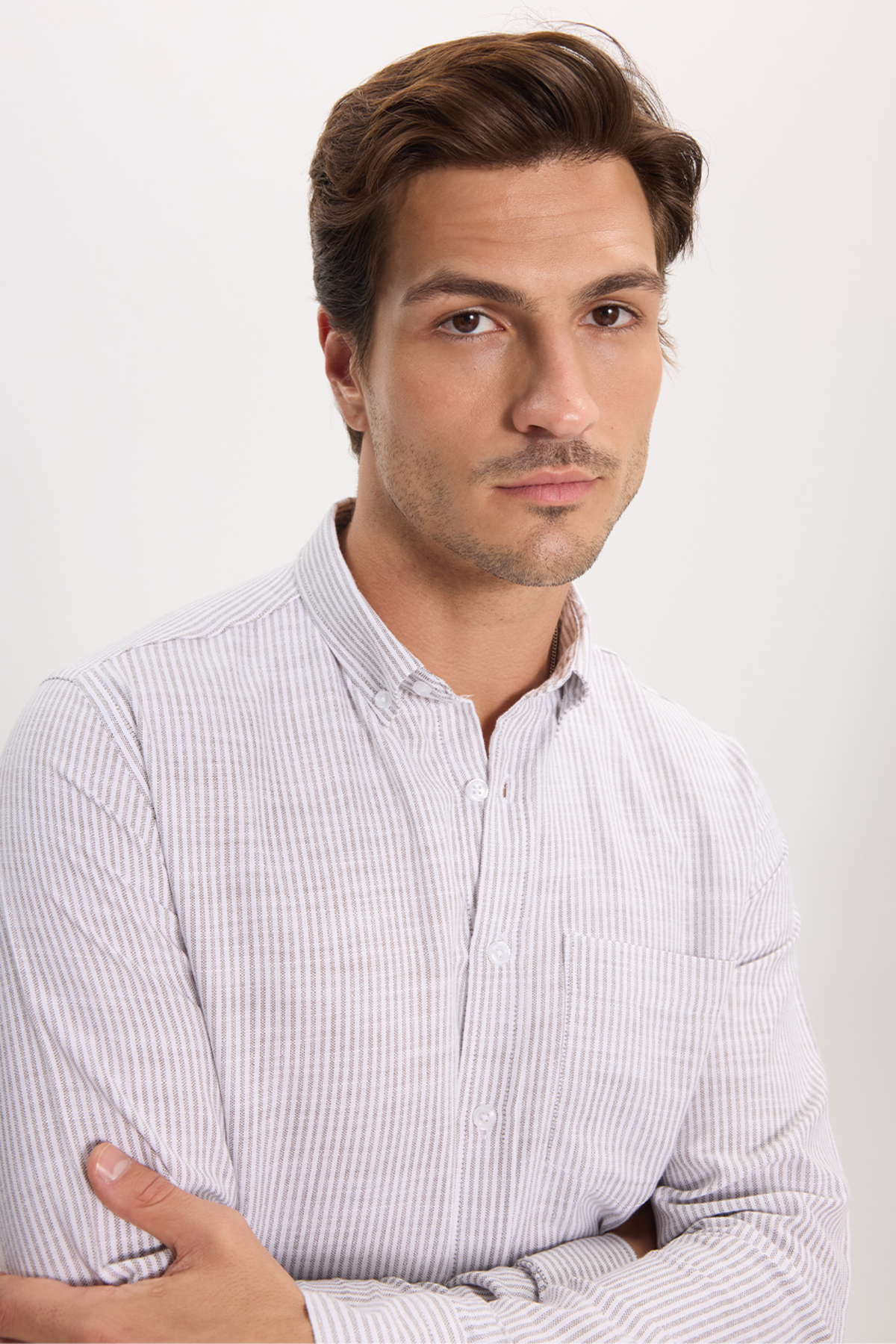 پیراهن تودورز مردانه کتان پنبه ای خاکی کژوال / روزمره راه راه Slim Fit/اسلیم فیت    Slim/اسلیم فیت کژوال/روزمره | Tudors DR250031 TR - تصویر 5