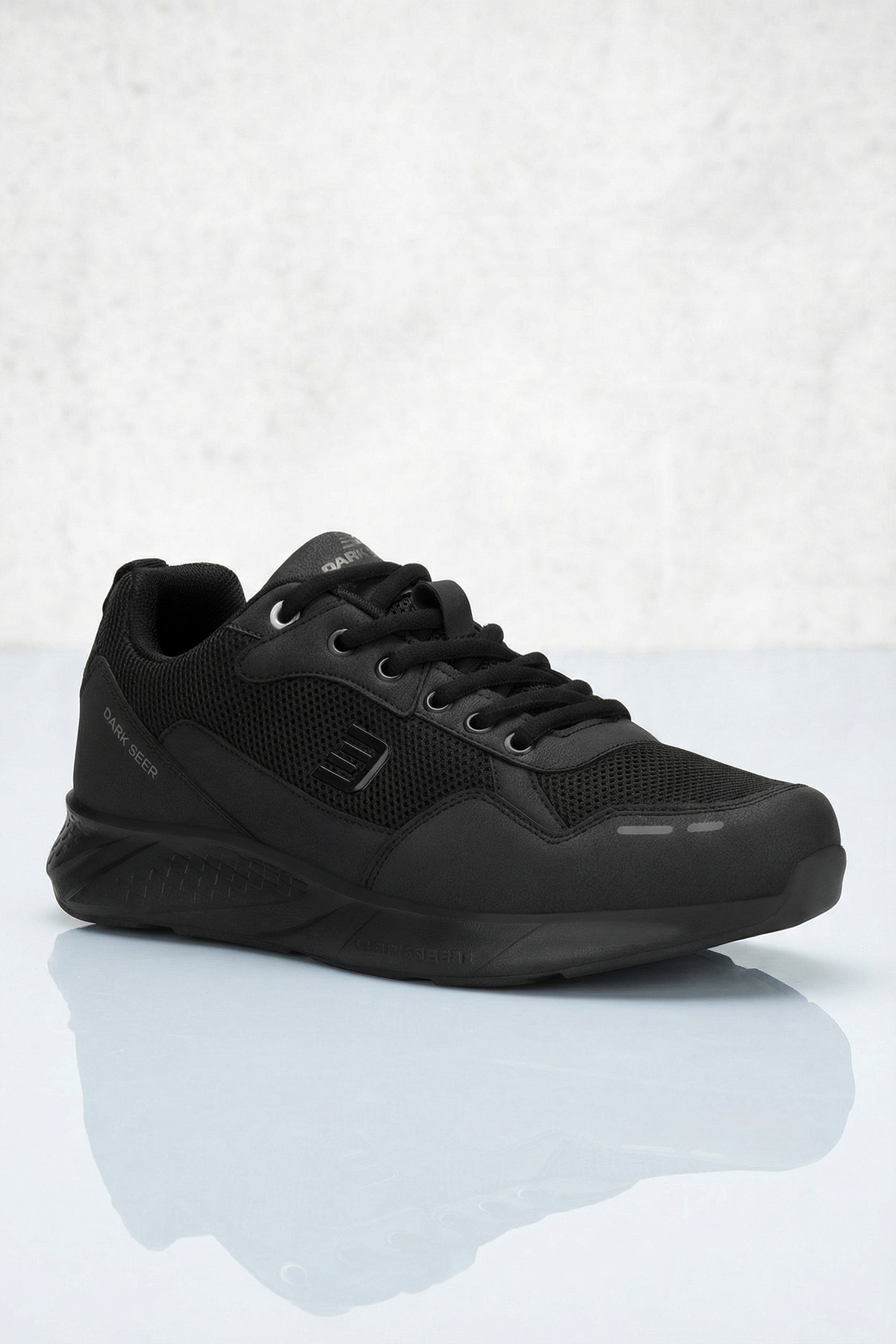 Dark Seer DS Rolando Black Unisex Sneakers