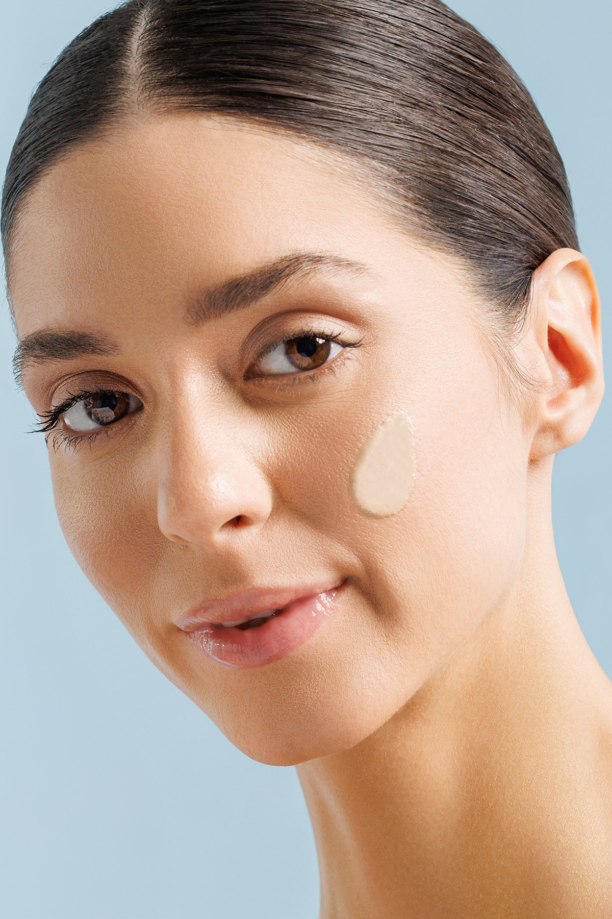 Sun Care SPF 50+ Leke Eğilimli Ciltler İçin Renkli Güneş Kremi – (Tinted) Alfa Arbutin, Kolajen ve Hyaluronik Asit — 8680512632740 — تصویر 6 از 8
