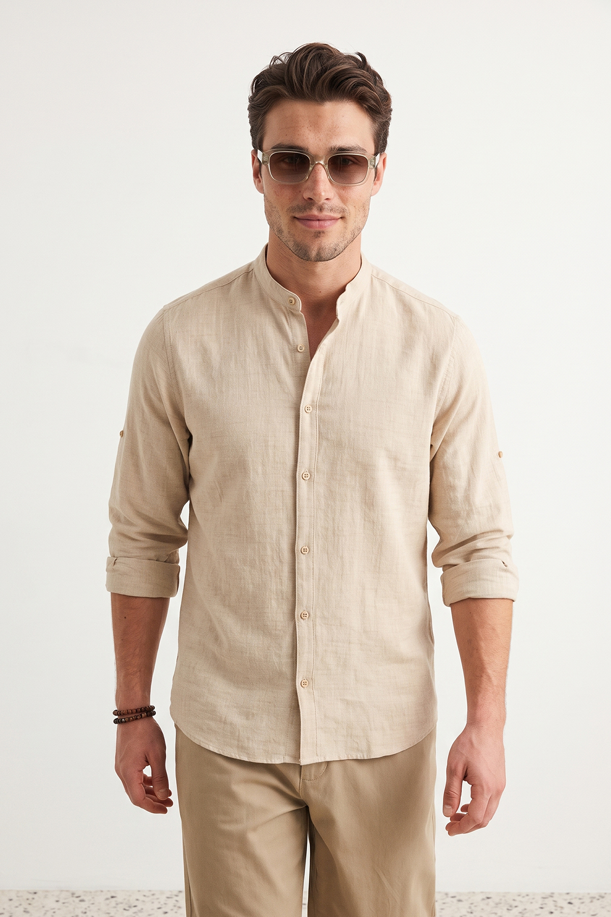 Kolekce Trendyol Taş Slim Fit košile s límečkem Hakim pro volný čas TMNSS24GO...