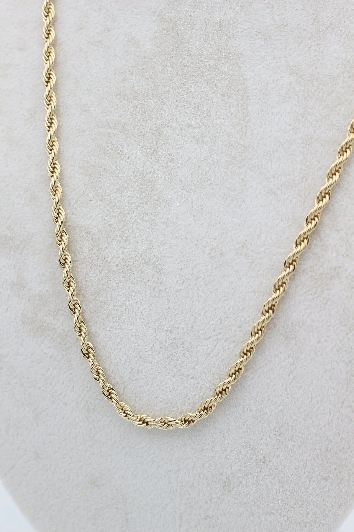 STİL İNCİSİ/XUPING JEWELRY BURGU İNCE MODEL KOLYE