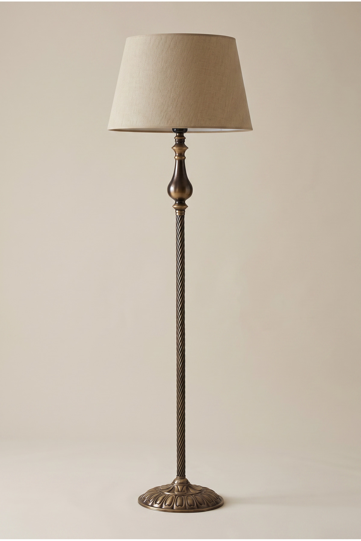 Antony Antique Twisted Floor Lamp – Modern Floor Lighting with Cream Fabric Cap