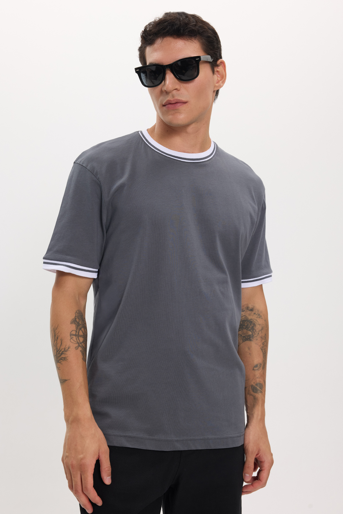 Men's Regular Fit Casual Cut Crew Neck 100% Cotton Grey T-Shirt