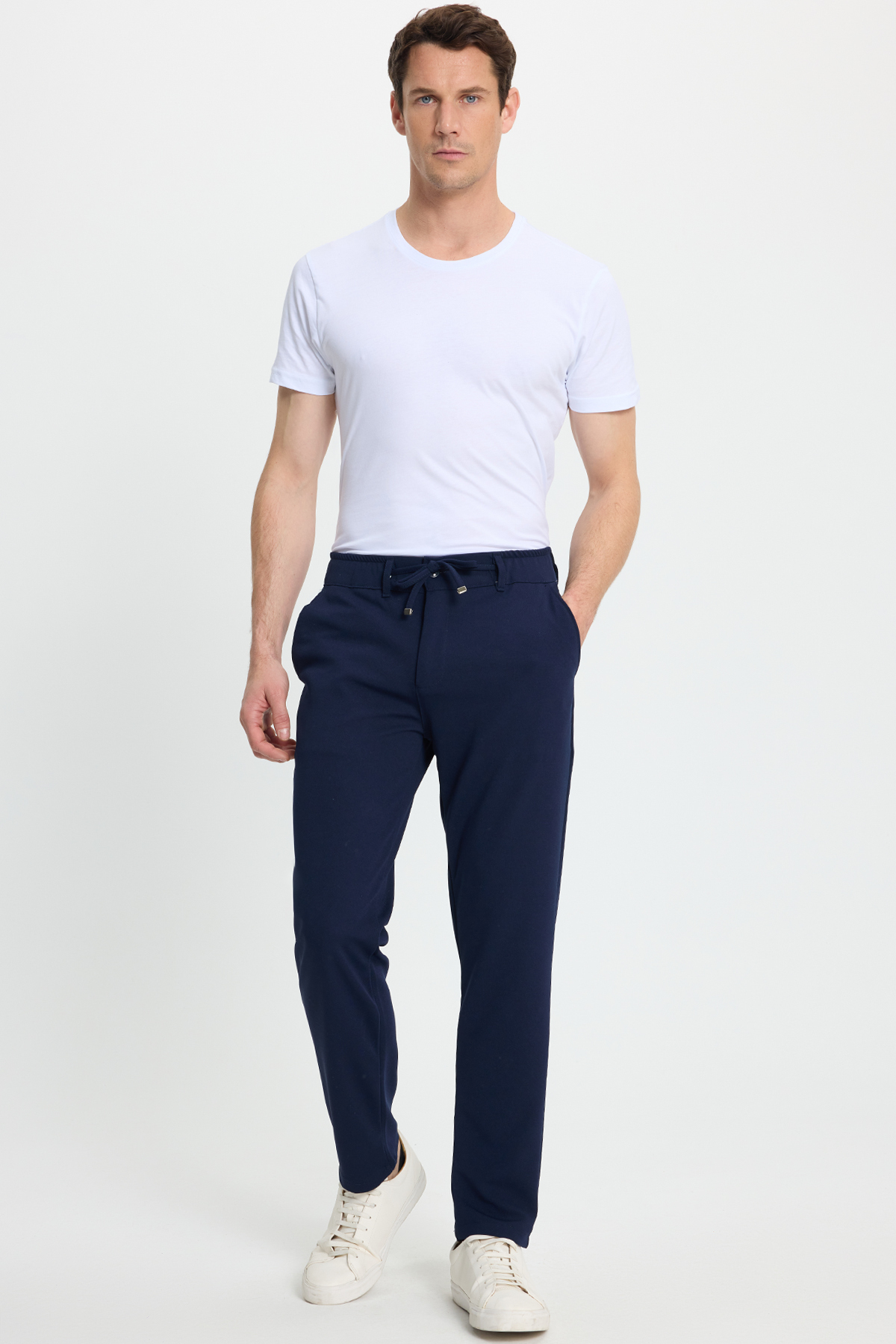 Erkek Slim Fit Dar Kesim Beli Lastikli Bağcık Detaylı Lacivert Pantolon