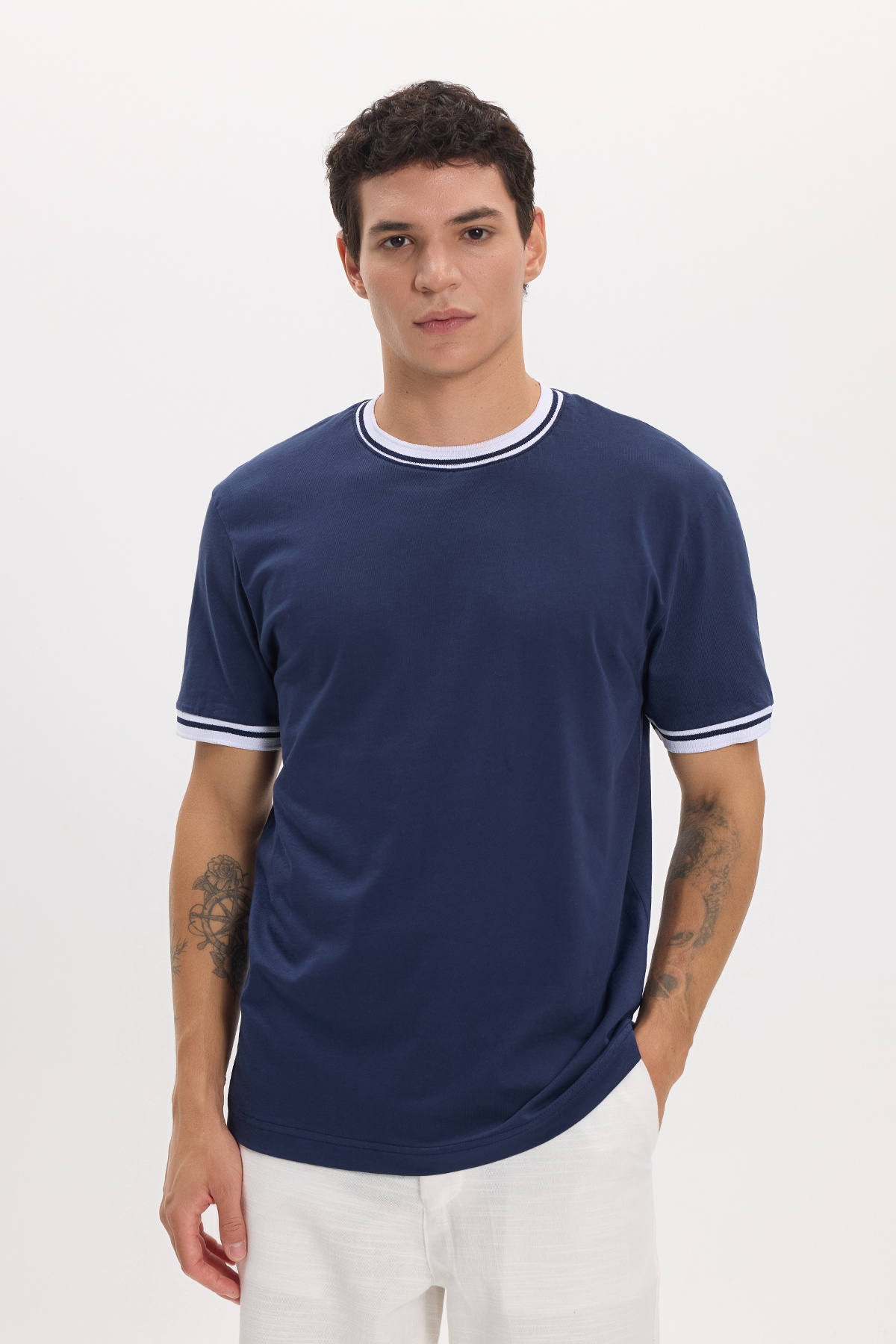 Men's Regular Fit Casual Cut Crew Neck 100% Cotton Navy Blue T-Shirt