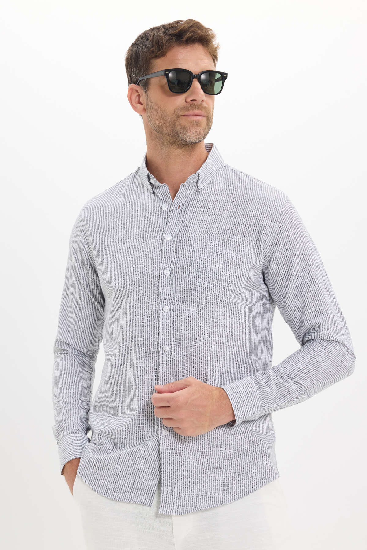 پیراهن تودورز مردانه کتان پنبه ای مشکی  راه راه Slim Fit/اسلیم فیت    آستین بلند کژوال/روزمره | Tudors DR250031-3325 TR - تصویر 4