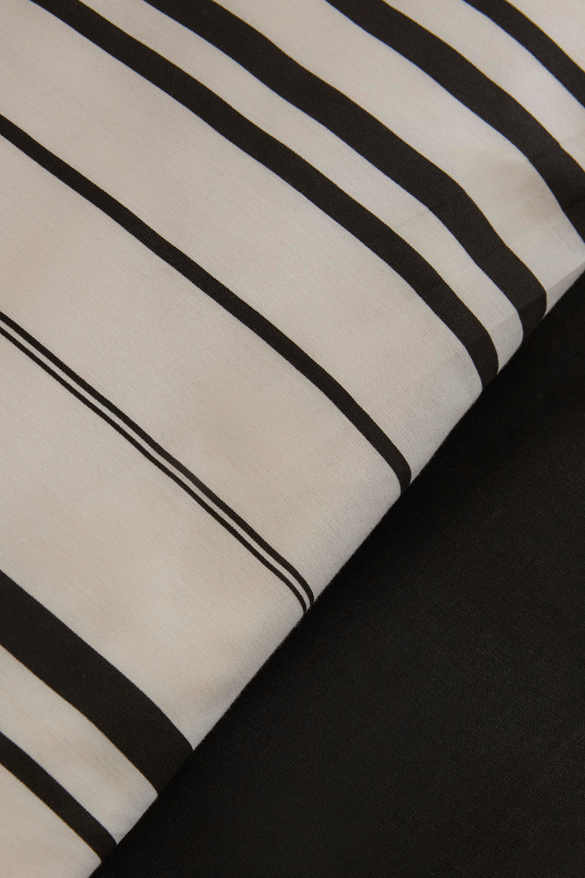 Cool Stripe Çift Kişilik Nevresim Takımı Siyah 6
