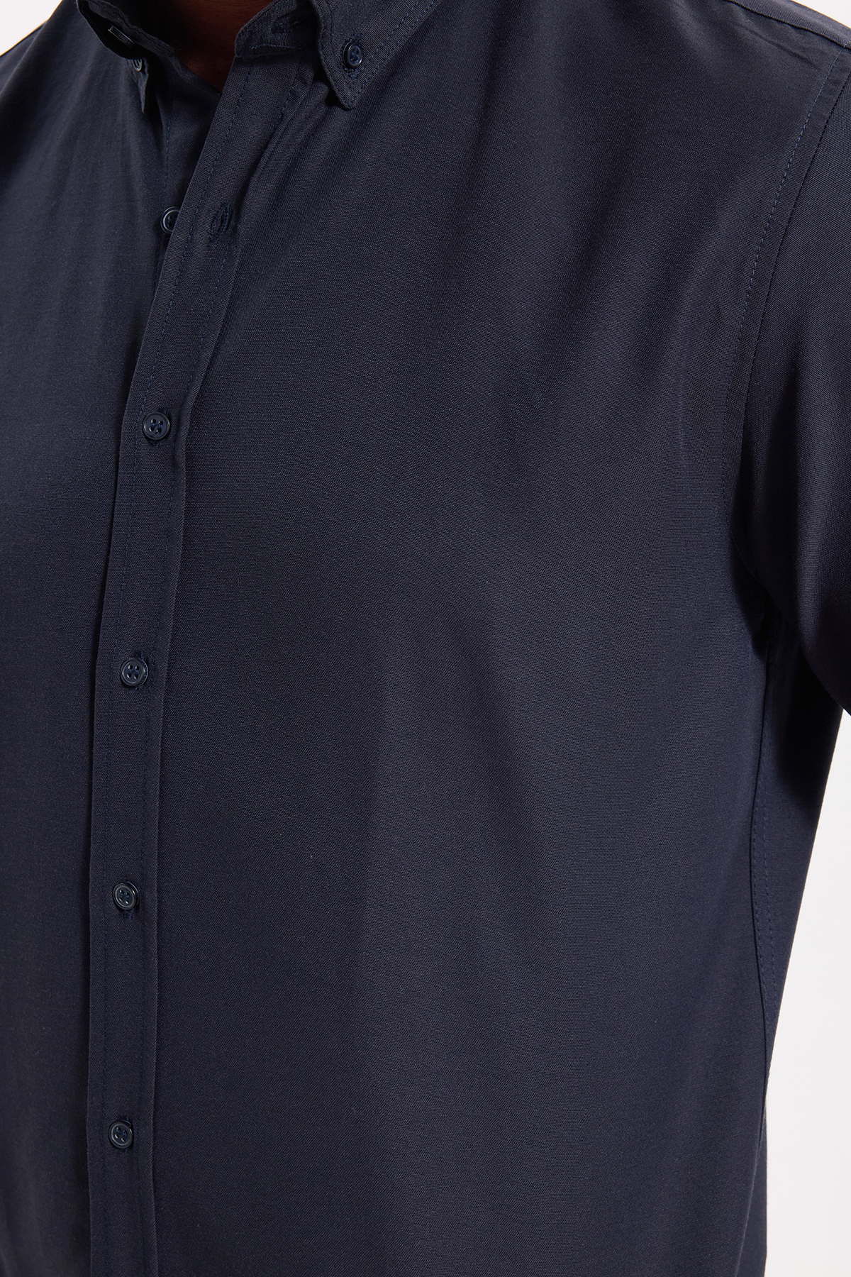 Tudors Erkek Slim Fit Dar Kesim Uzun Kollu Pamuklu Oxford Doku Kolay Ütülenebilir Lacivert Düğmeli Yaka Gömlek görsel 7