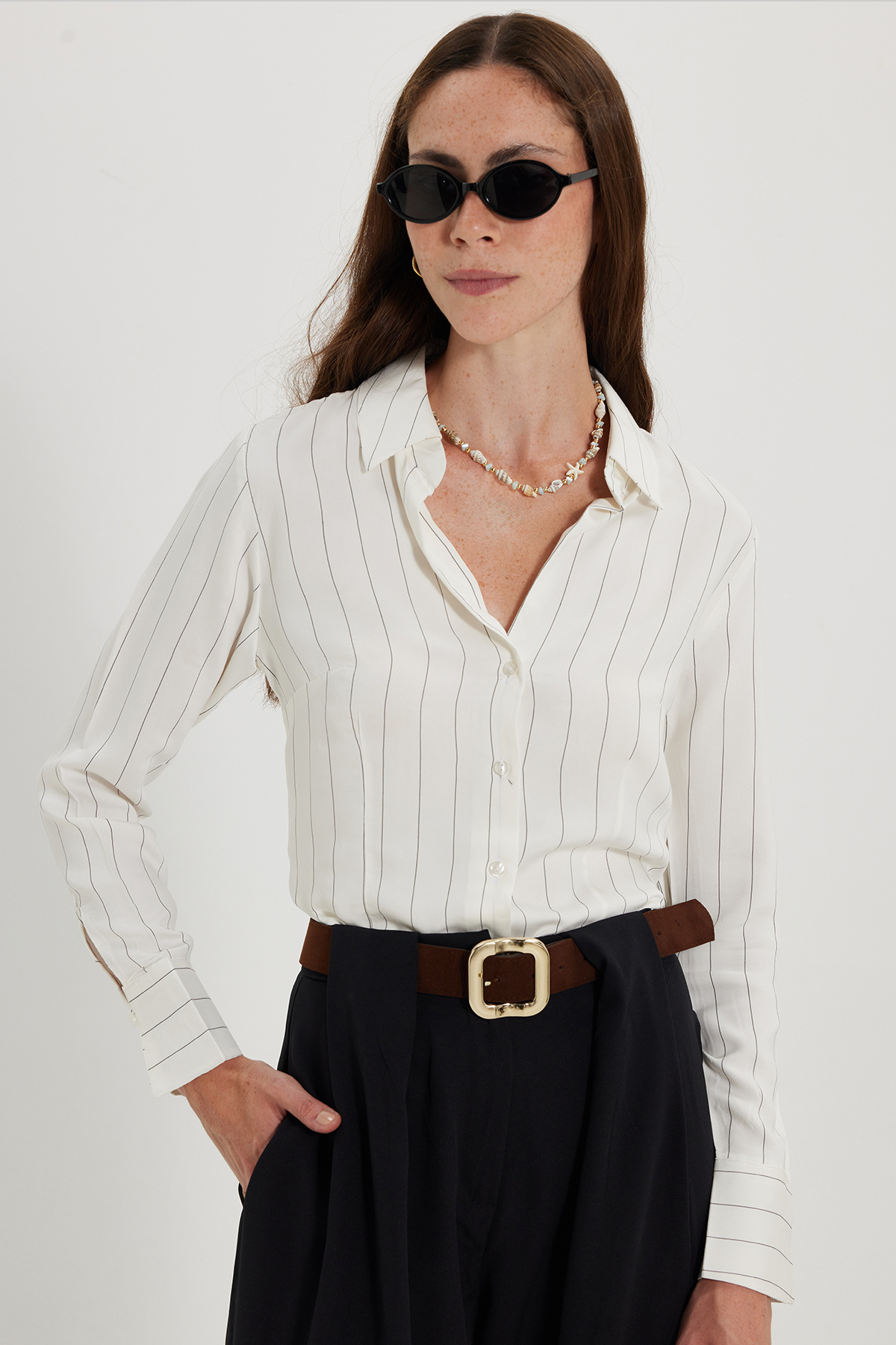Tudors Kadın Slim Fit Dar Kesim Çizgili Viskon Yumuşak Dokulu Uzun Kollu Pensli Ekru Gömlek görsel 3