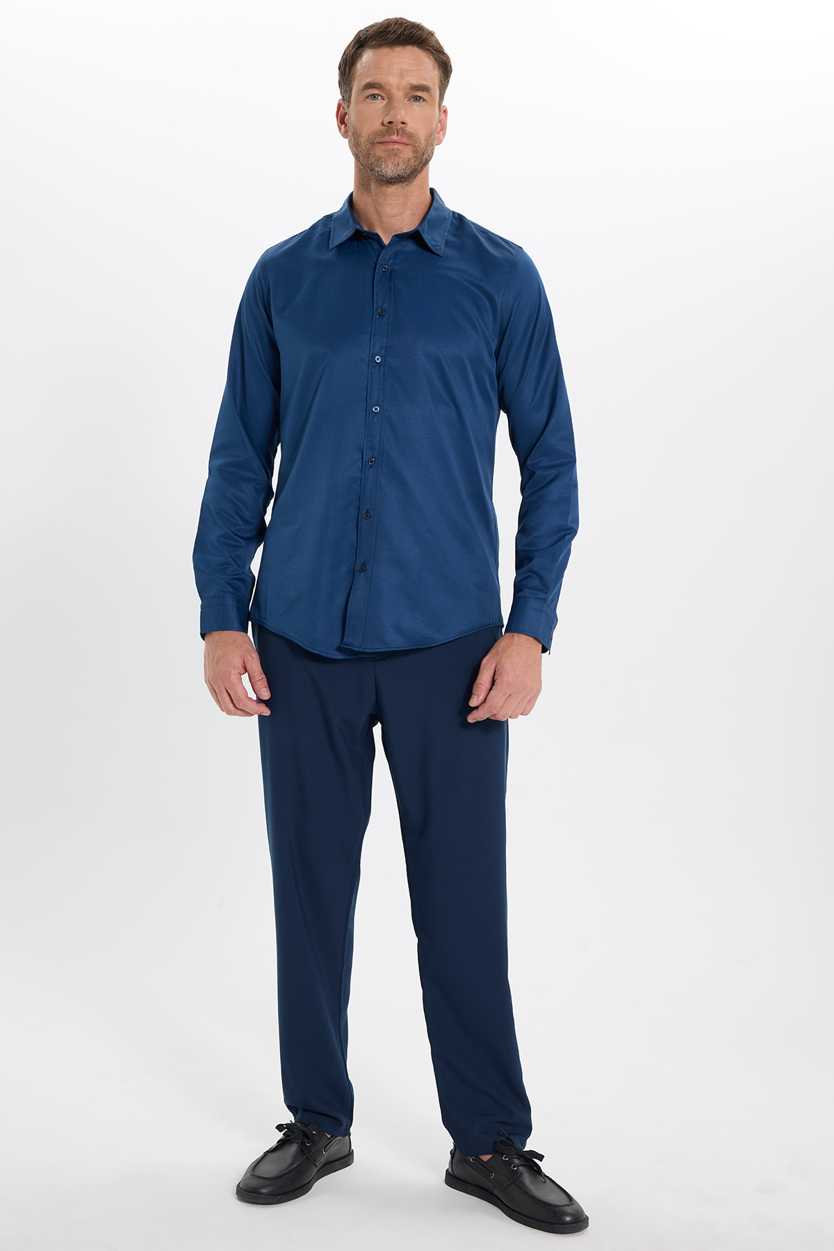 Tudors Slim Fit Uzun Kollu Kolay Ütülenebilir Ter Konforu Sağlayan Kravatlık Dört Mevsim Lacivert Erkek Gömlek görsel 2