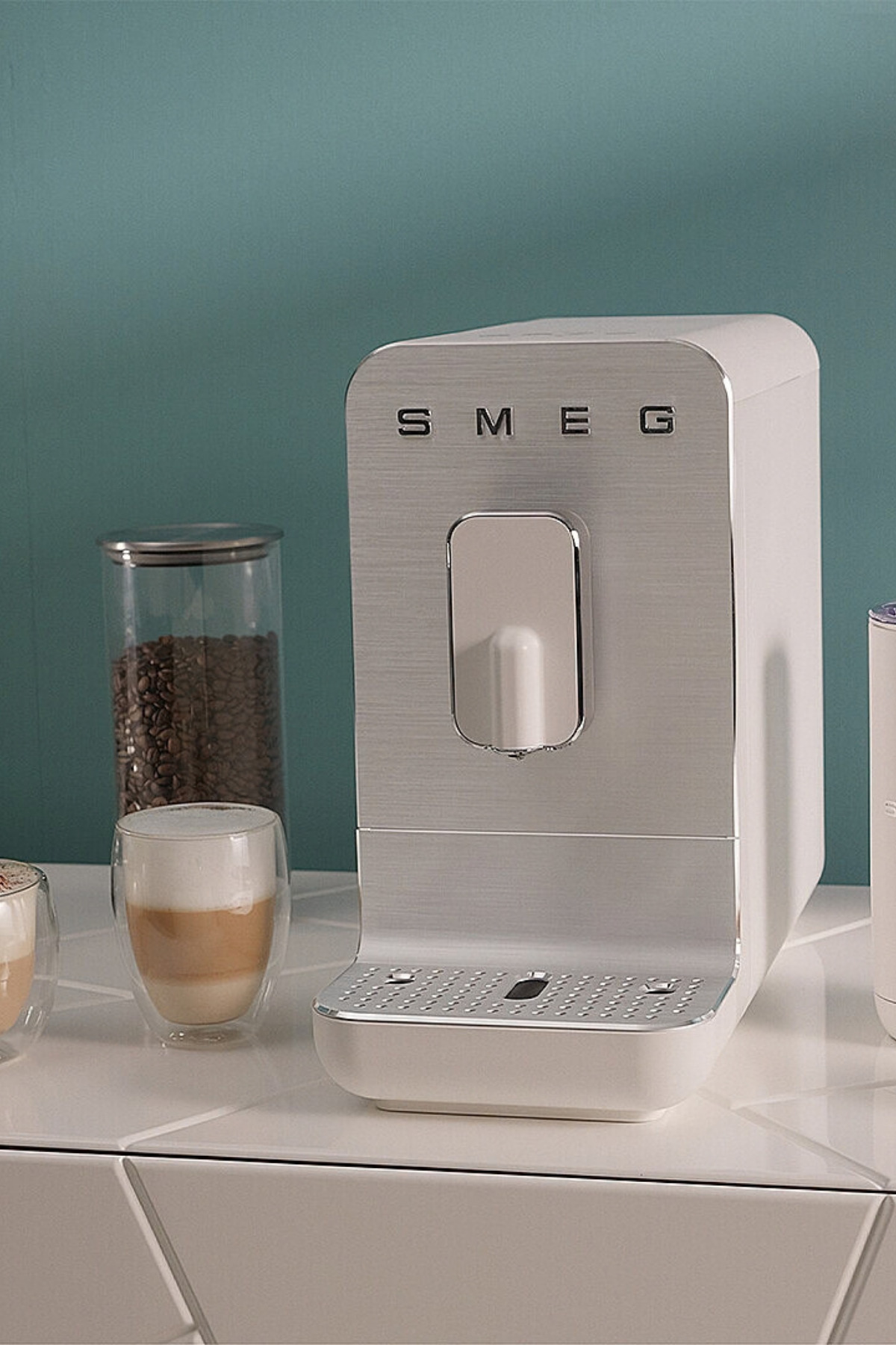 Beyaz Otomatik Espresso Kahve Makinesi BCC11WHMEU