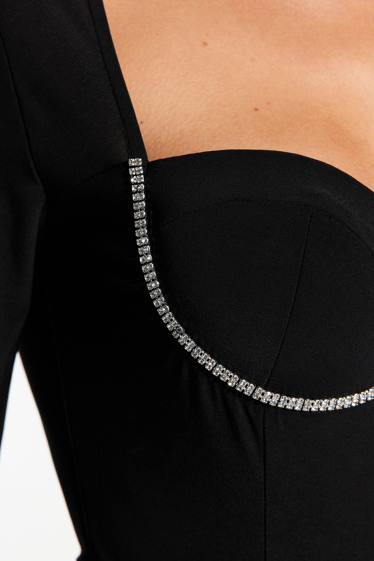 Trendyol Collection-Schwarzer Body mit Glitzer und Schmucksteinen TPRAW24BD00024 5