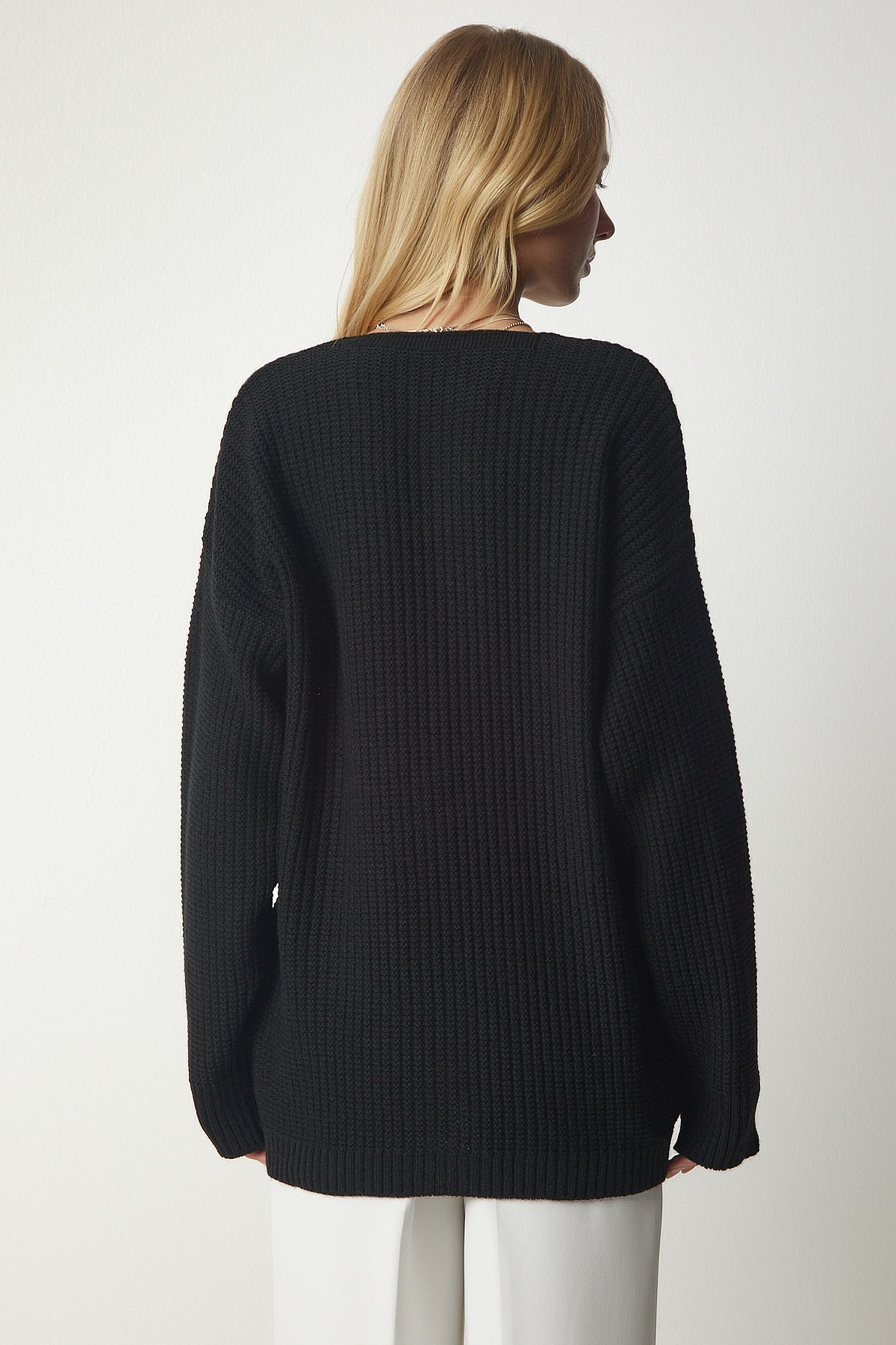 Happiness İstanbul-Schwarze Strickjacke mit Blumenstickerei und Knöpfen für Damen KG00004 5