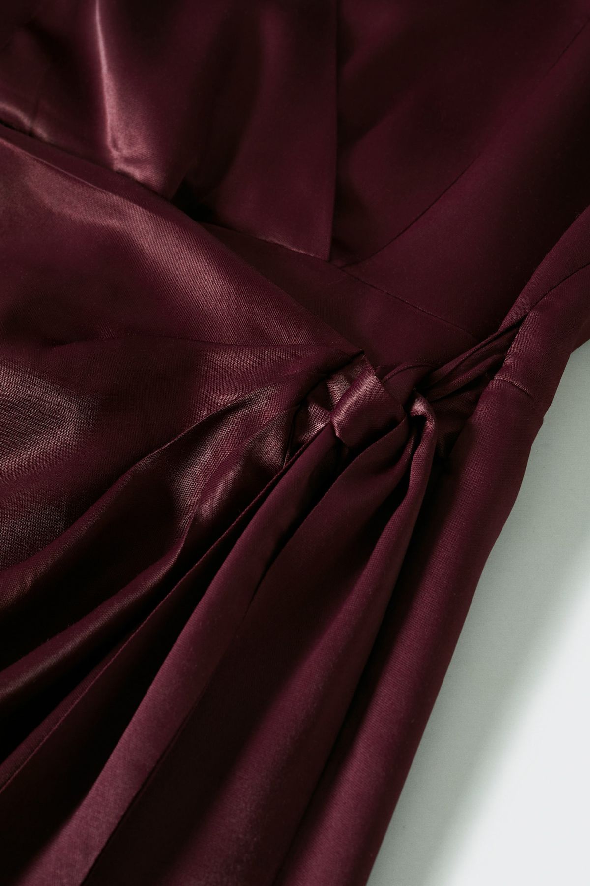 37007769 Dresses and jumpsuits Burgundy