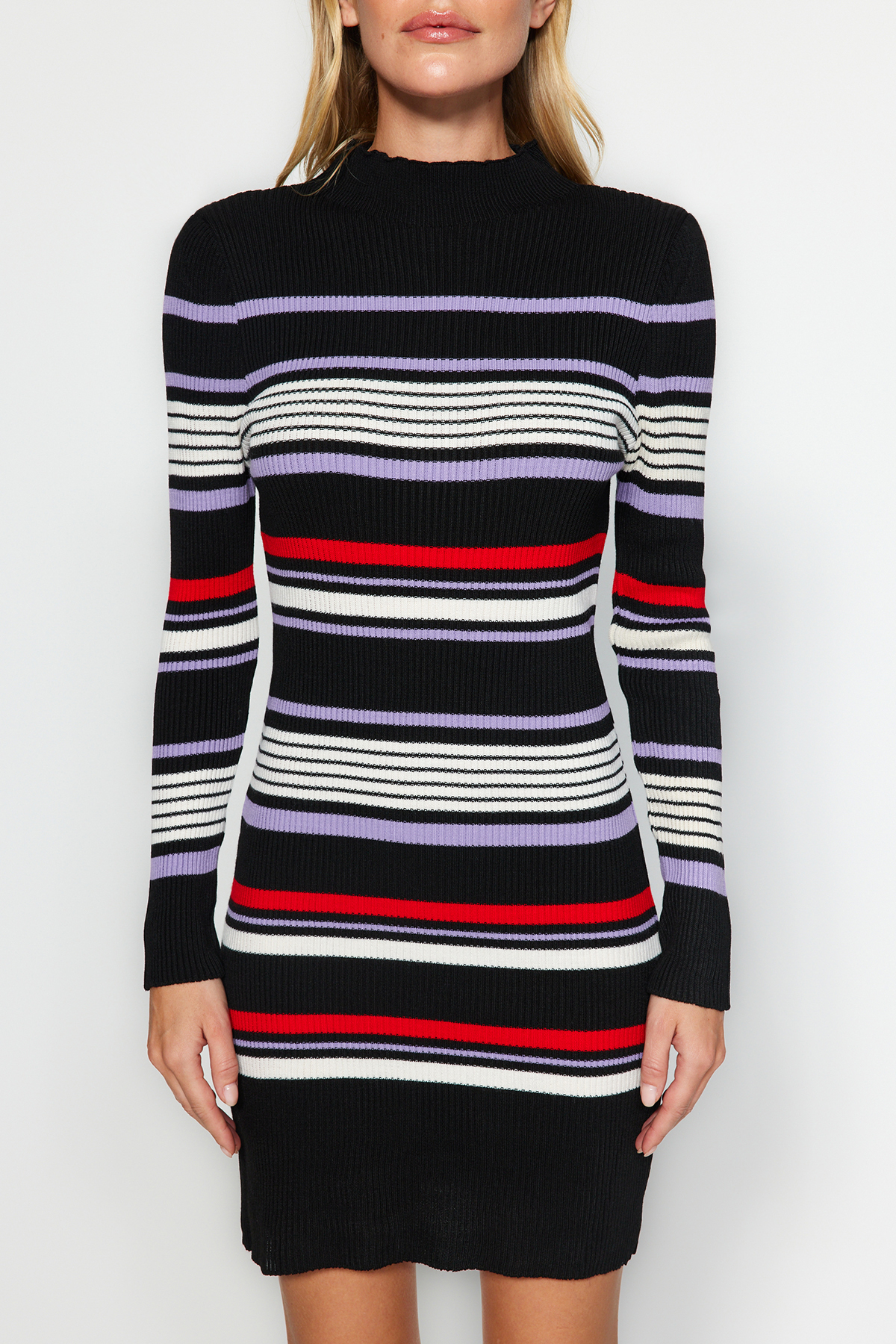 Trendyol Collection Sukienka dzianinowa Mini w bloki kolorów w kolorze czarnym - kołnierzyk typu stójka Twoaw24El00469