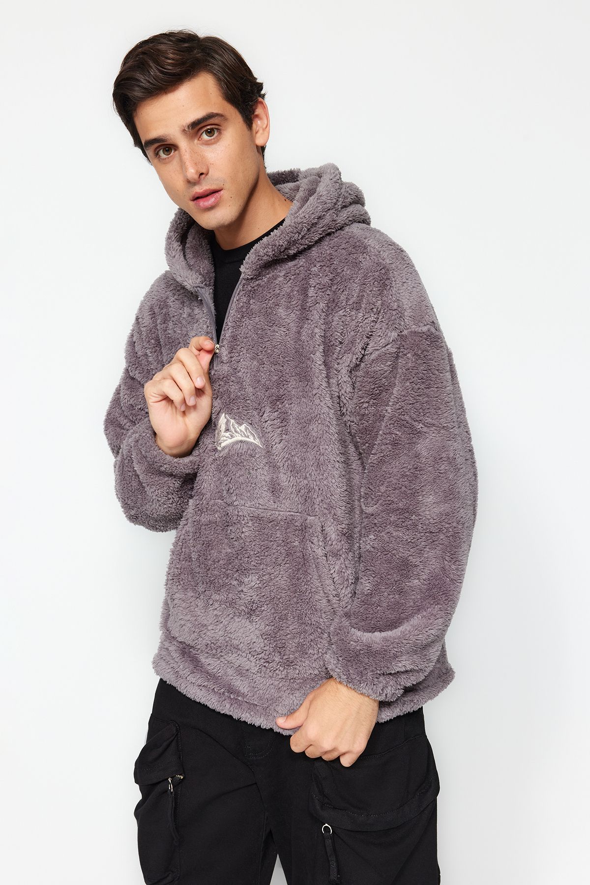 Grey fluffy sweatshirt shop
