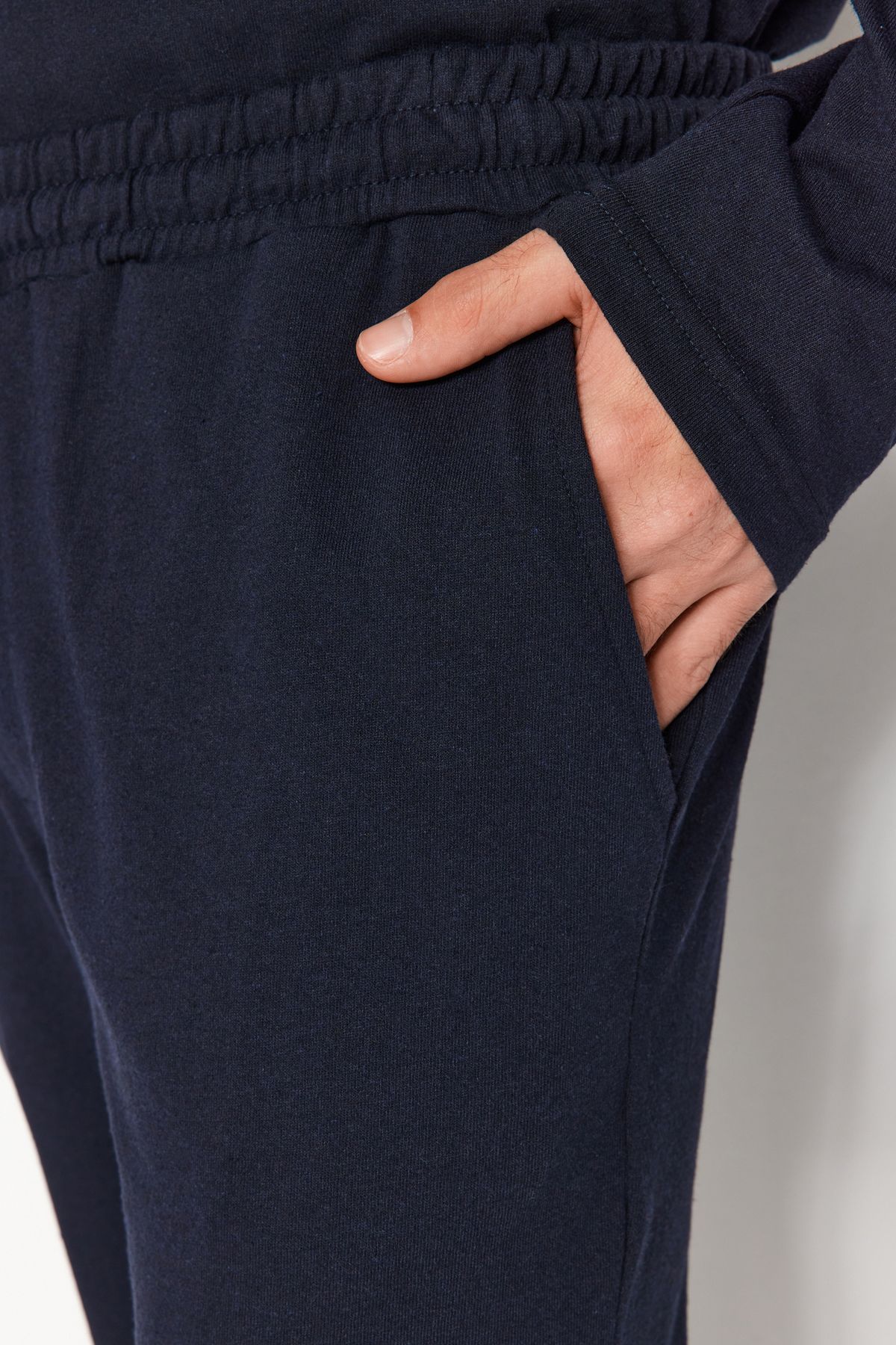 Trendyol Collection-Темно-синій піжамний комплект з принтом Orme Regular Fit TMNAW24PT00037 6