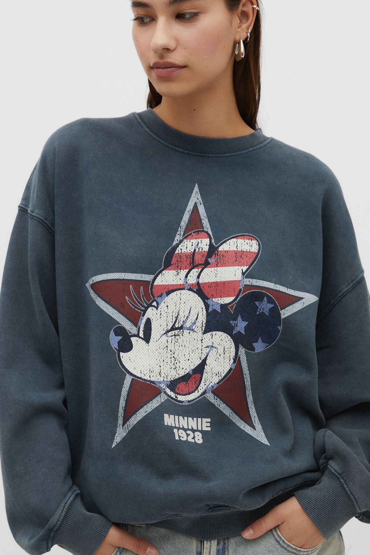 Stradivarius mickey shop mouse sweatshirt