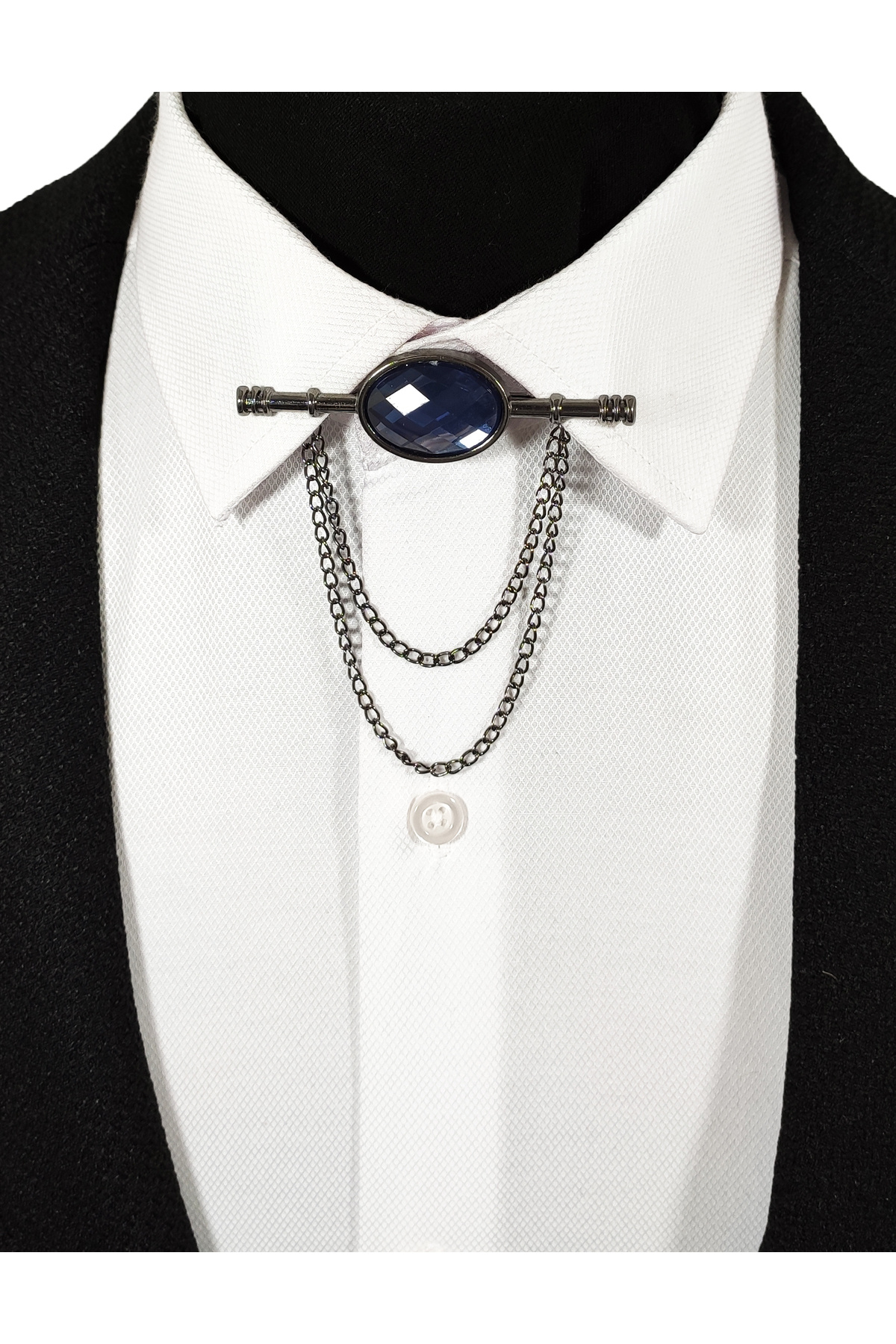 BLC Basic Line Co. Her Gömleğe Uygun Klipsli Koyu Gümüş Gri Renk Çerçeve İçinde Lacivert Taşlı Yaka İğnesi