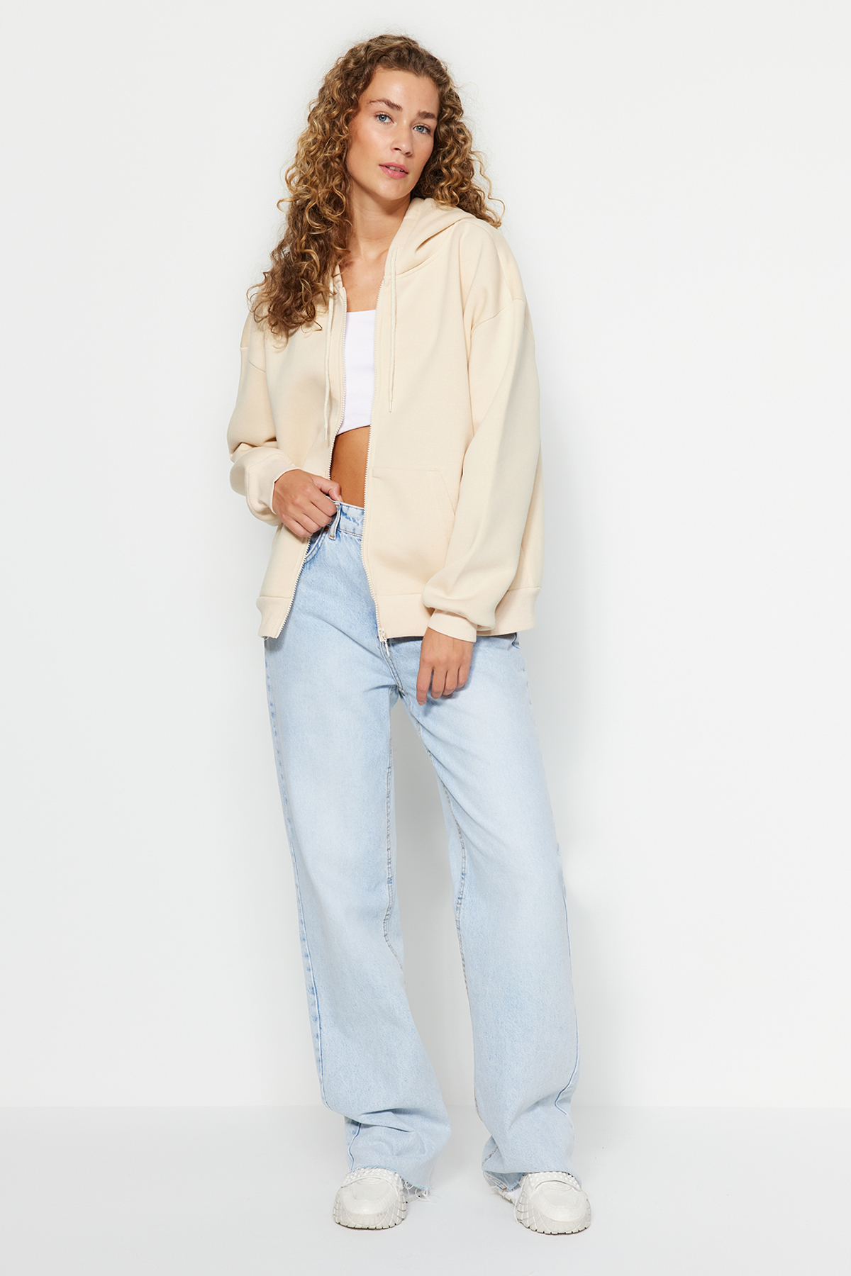 Trendyolmilla  Taş Oversize/Rahat Kesim Basic Kapuşonlu Fermuarlı Kalın İçi Polarlı Örme Sweatshirt TWOAW24SW00188 - Görsel 2