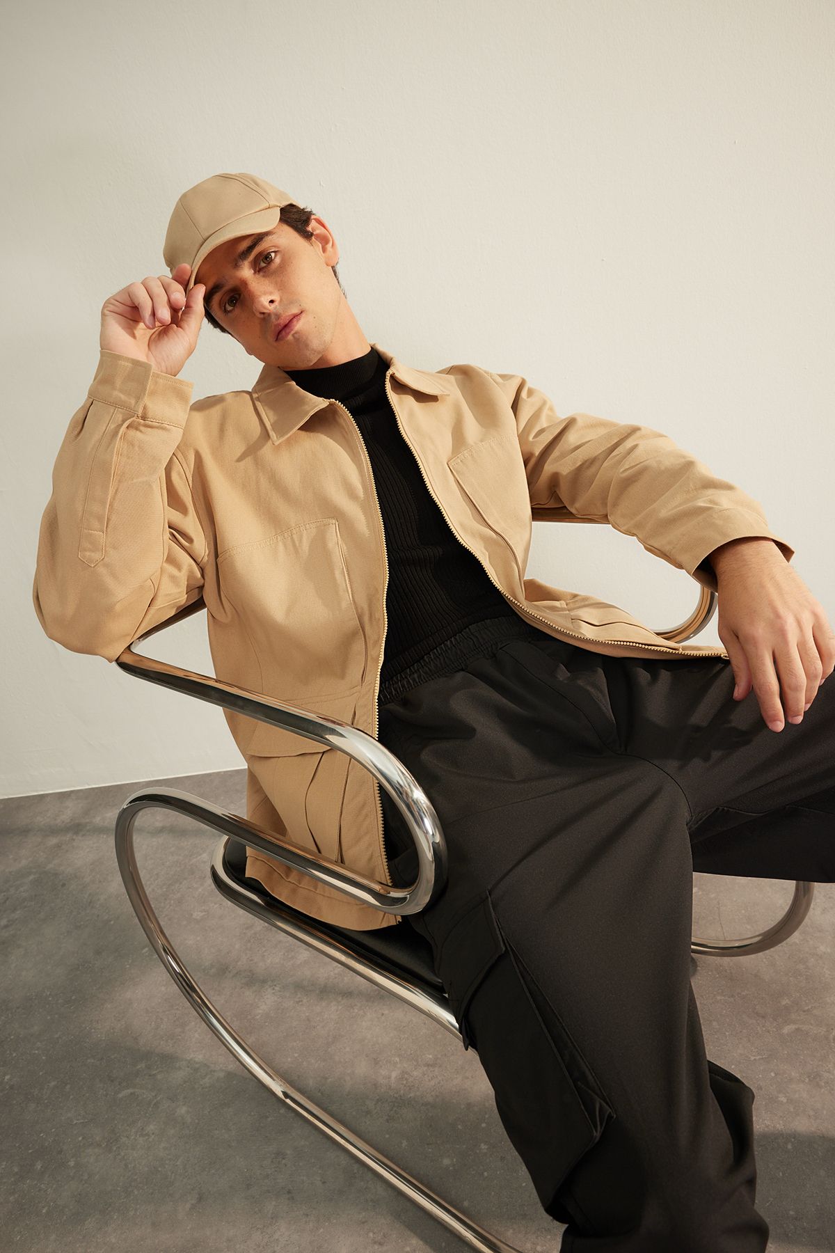 Trendyol Collection-Περιορισμένη έκδοση - Ανδρικό εποχιακό μπουφάν Camel Gabardine TMNAW24CE00008 2