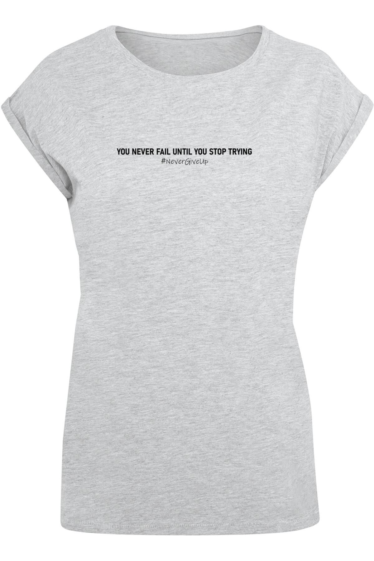 Merchcode Damen Ladies Never Give Up T-Shirt mit verlängerter  Schulterpartie - Trendyol | T-Shirts