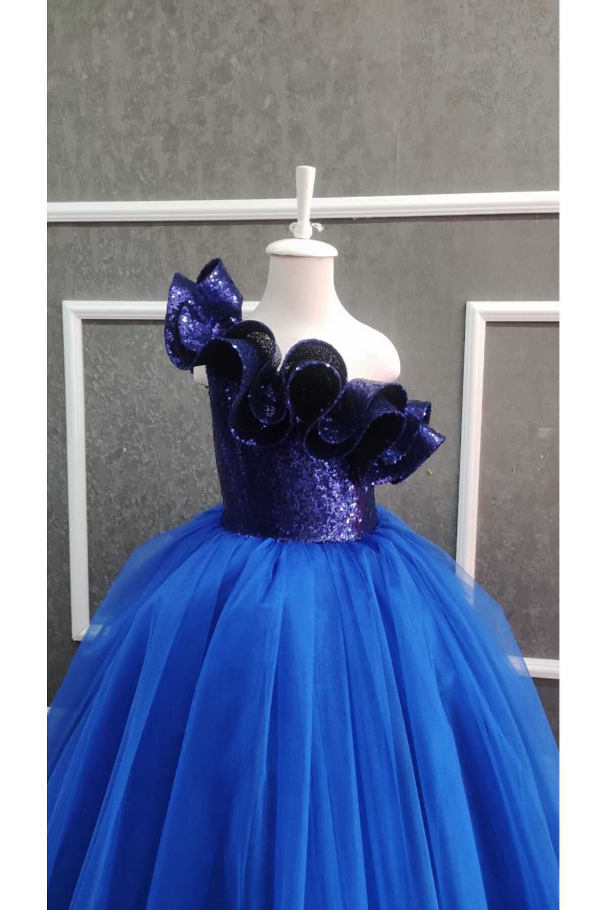 Dark girl sales dressed in blue