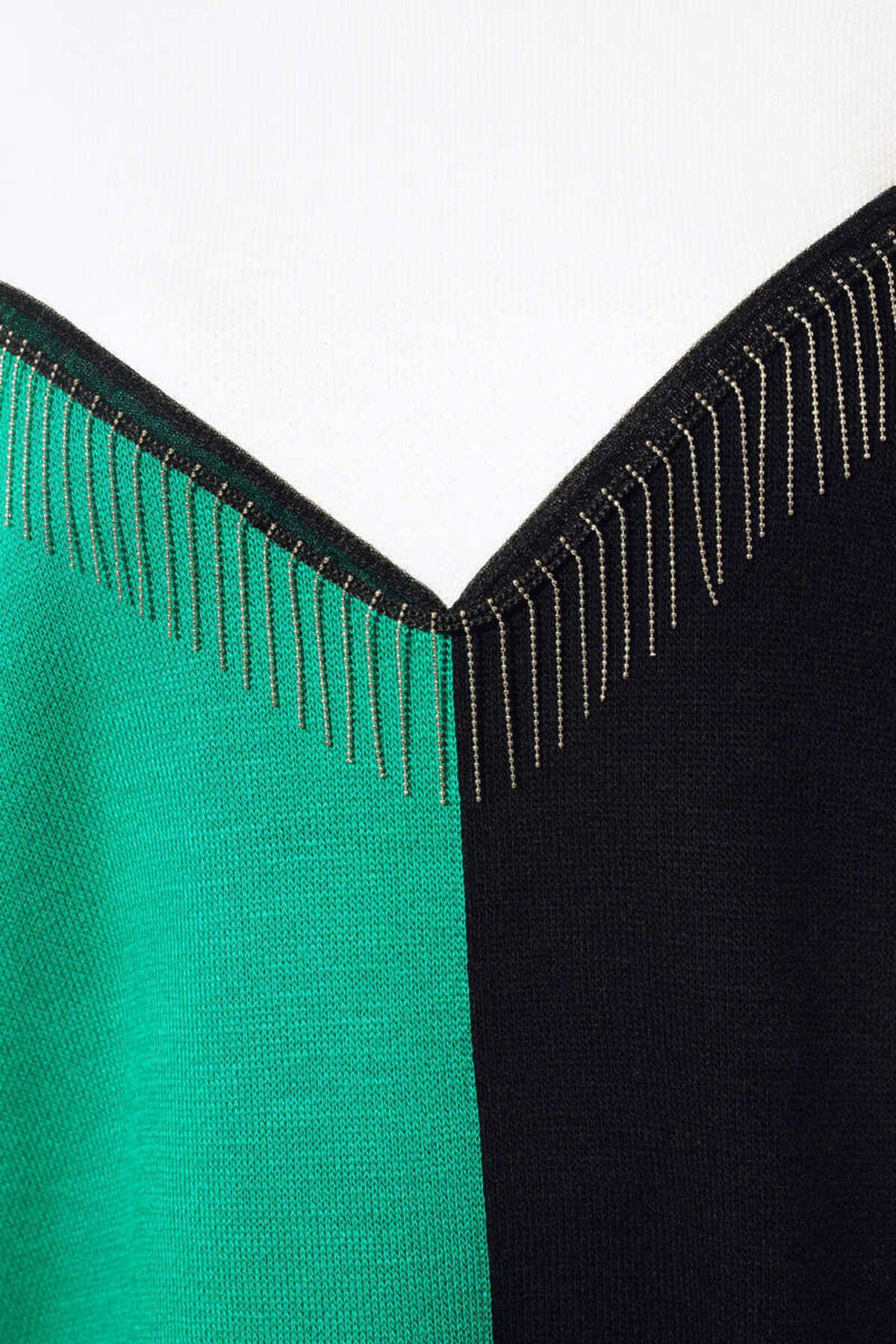Flamingo-Triklo Tunic with V-Chain Detail on the Front 3