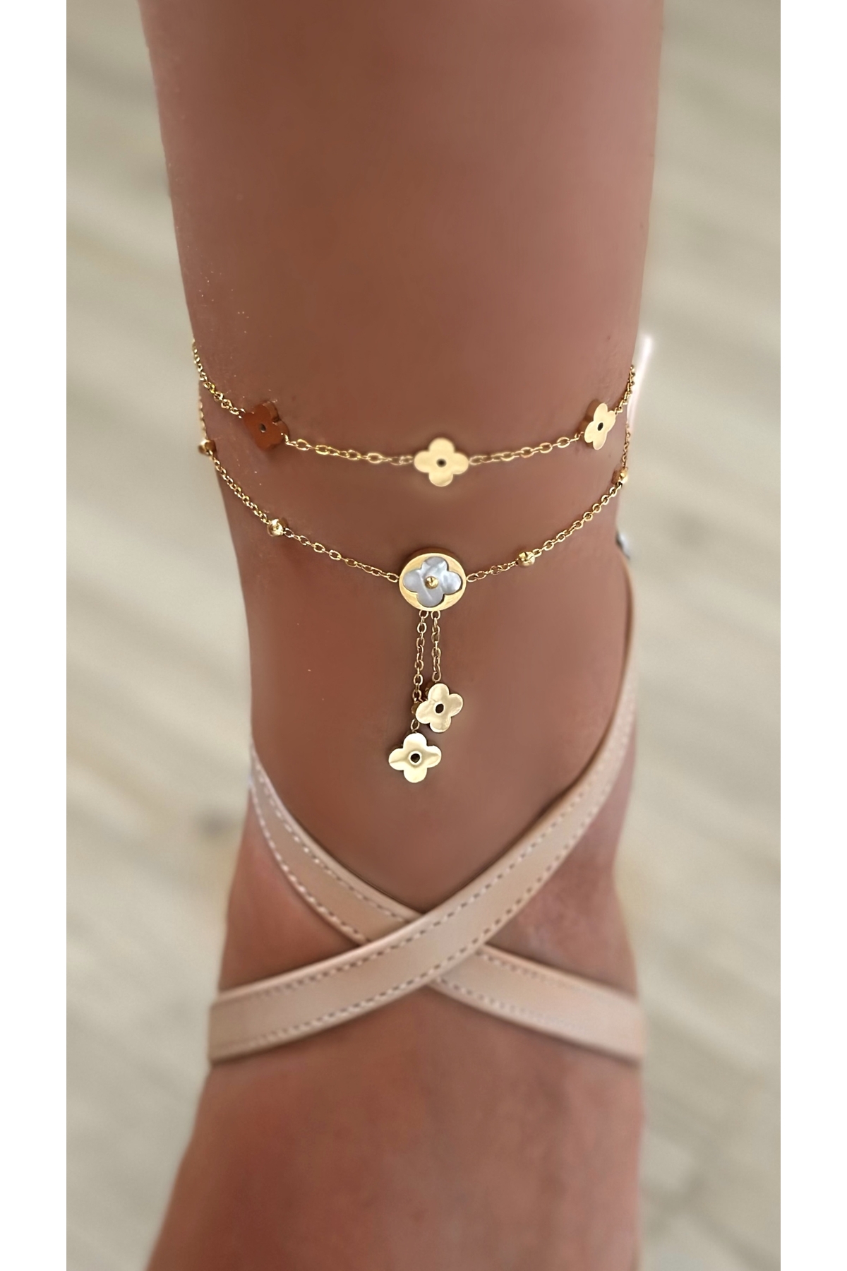 - Pendant Steel Anklet with LV Symbol and Mother-of-Pearl Detail