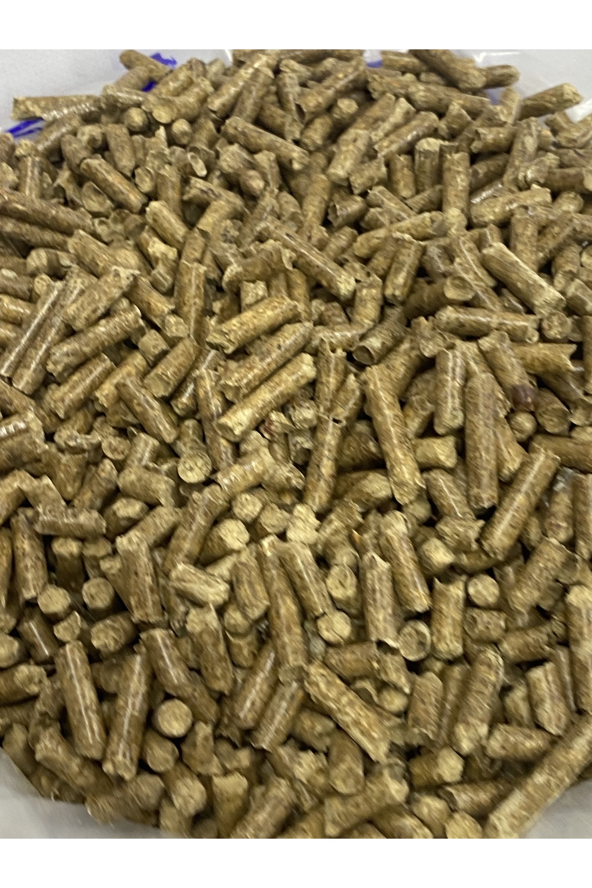 CEREN MANGAL DOĞAL ÇAM PELET YAKIT 100KG(1PAKET ÇIRA HEDİYELİ)