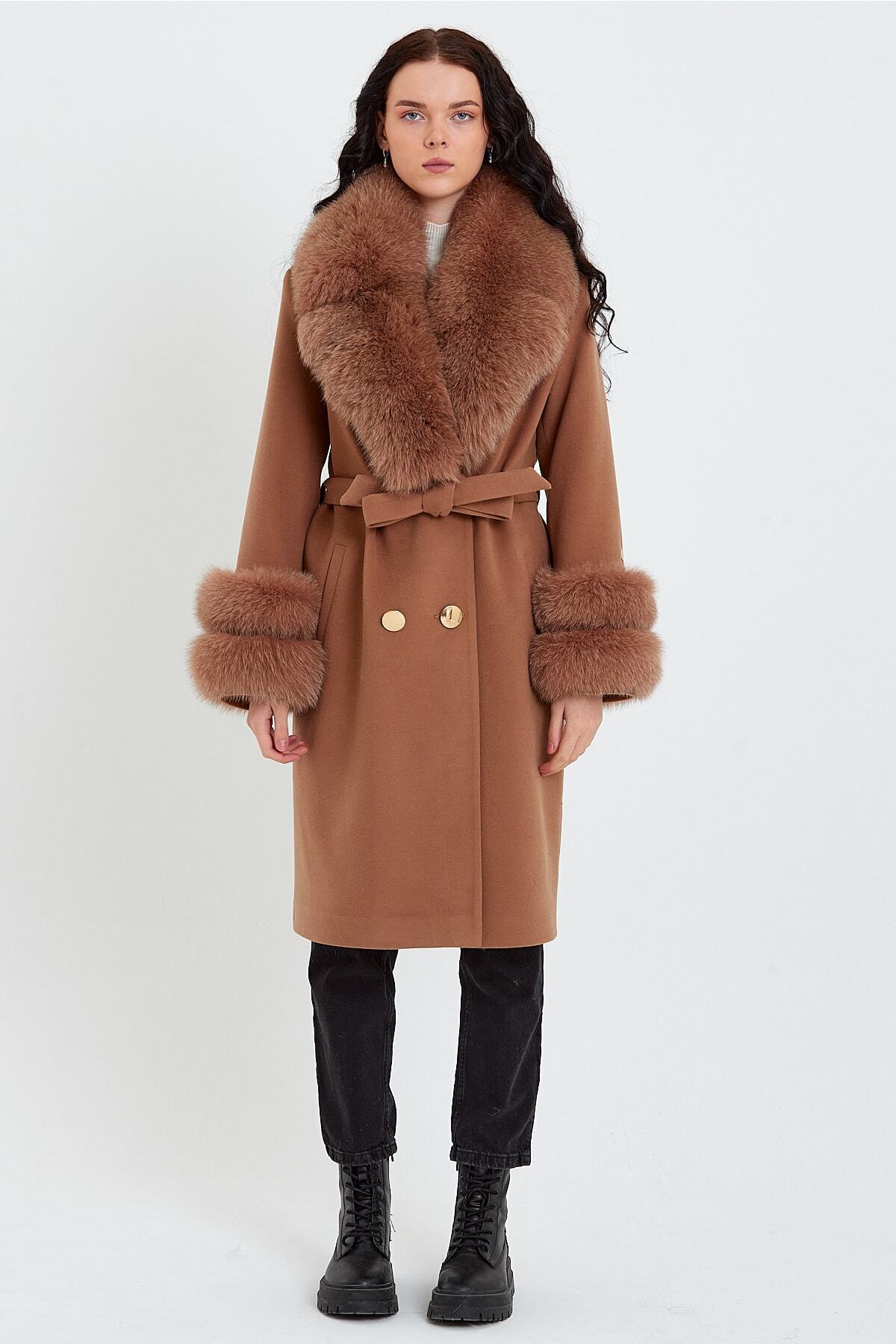 Red Stash Coat Collar and Sleeves with Fur, Furs Removable (regular Fit) M1