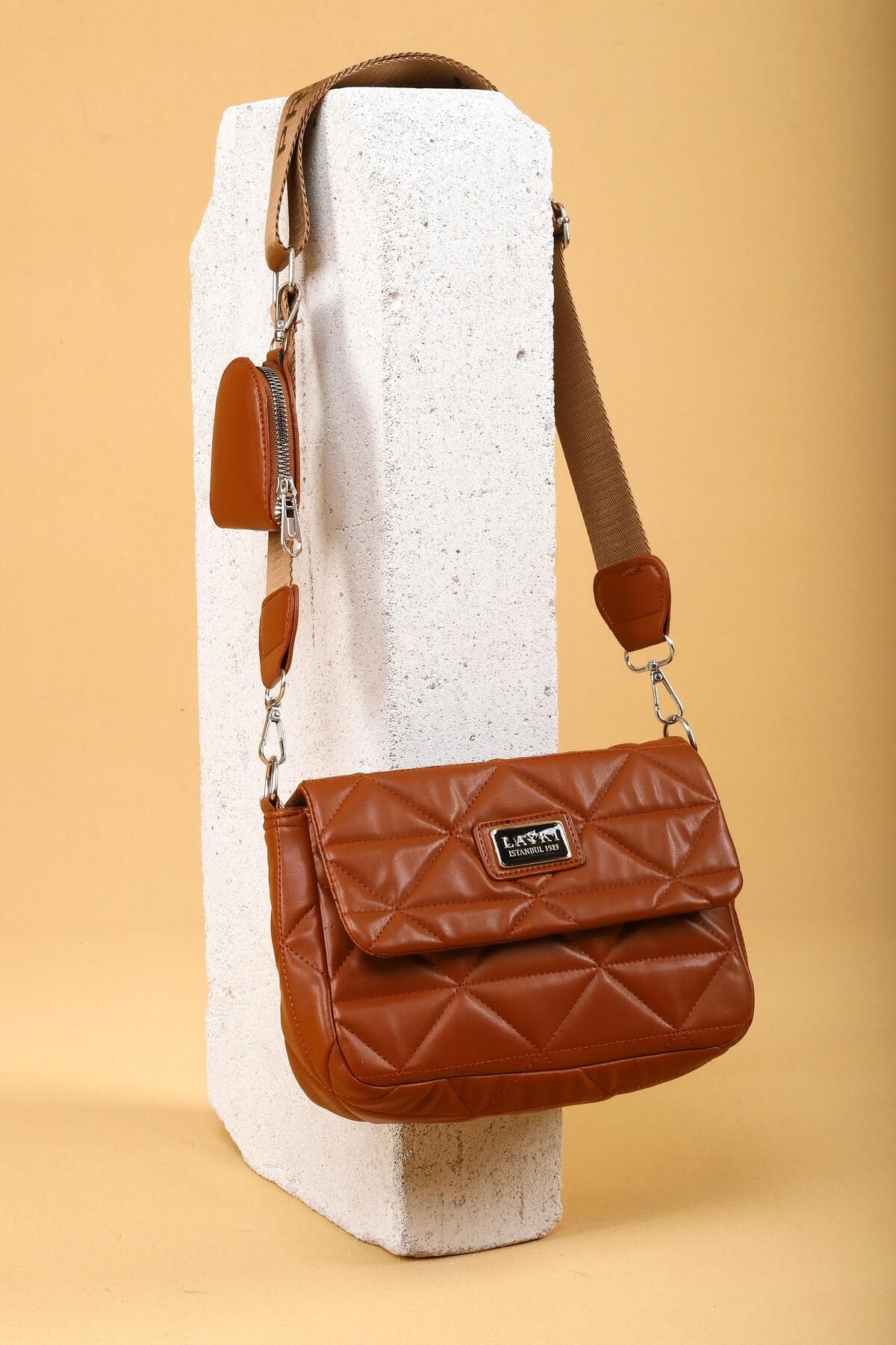 Ladies chain coin cheap purse bag in red