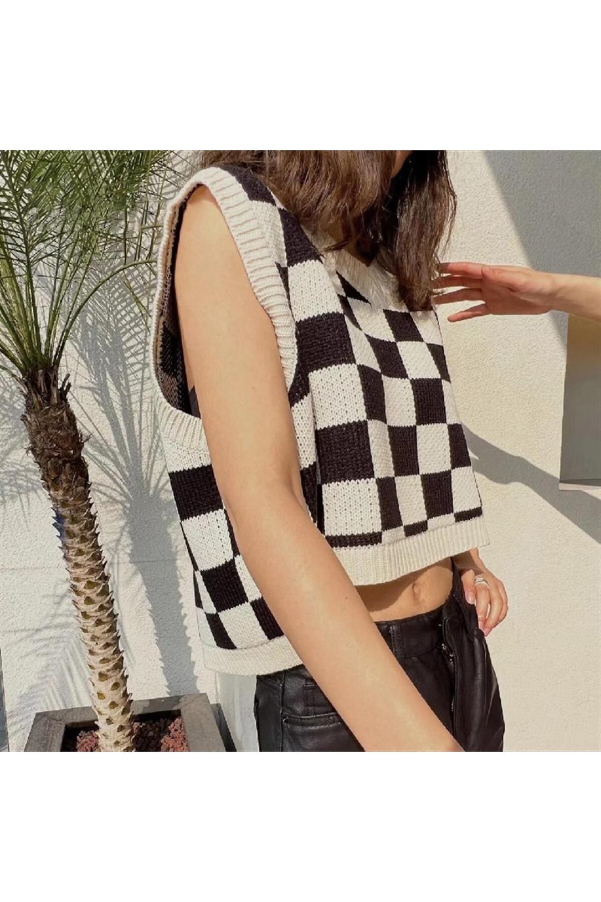 Touz-Harajuku Black White Checked Oversize Unisex Sweater 3
