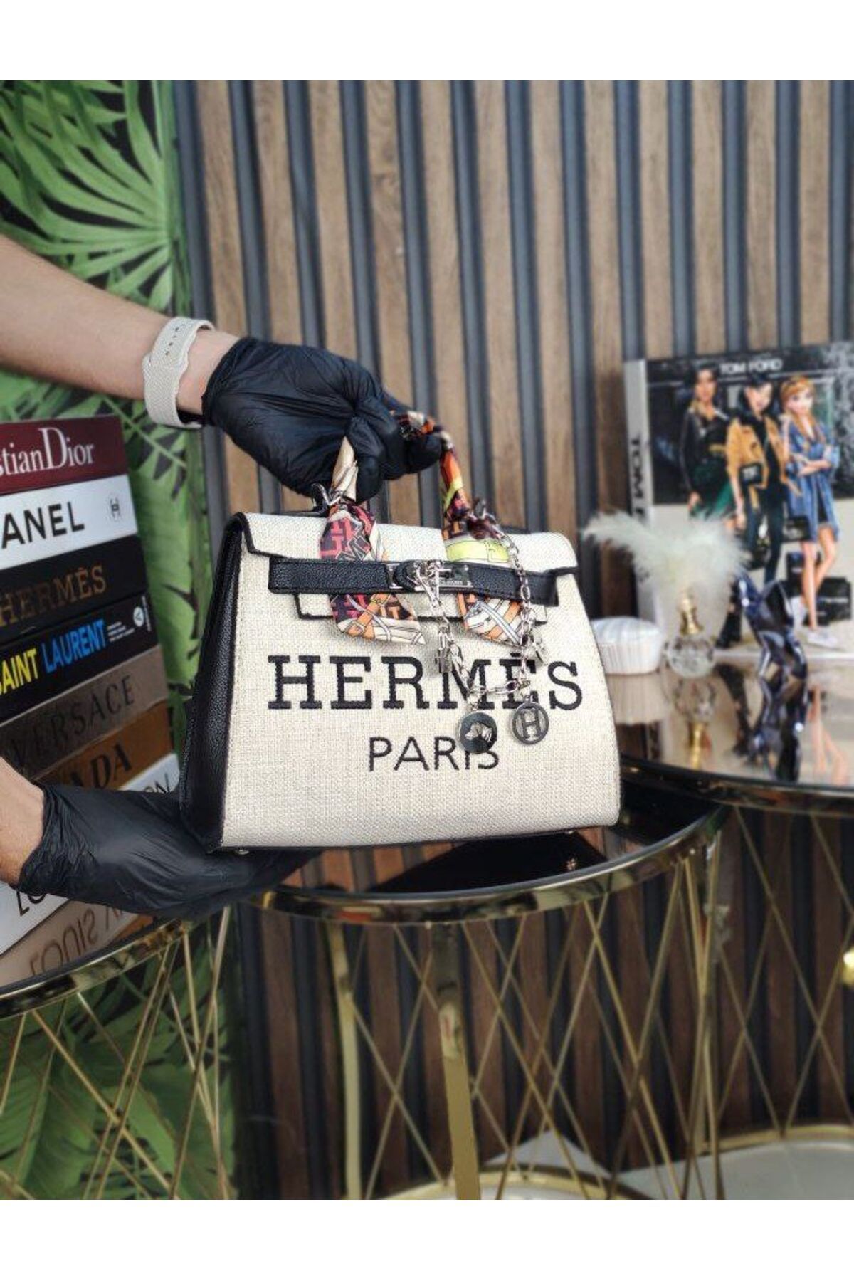 HERMES PARIS Kadın Hermes Paris Yazılı Şık Ve Süslü Krem Rengi El Ve ...