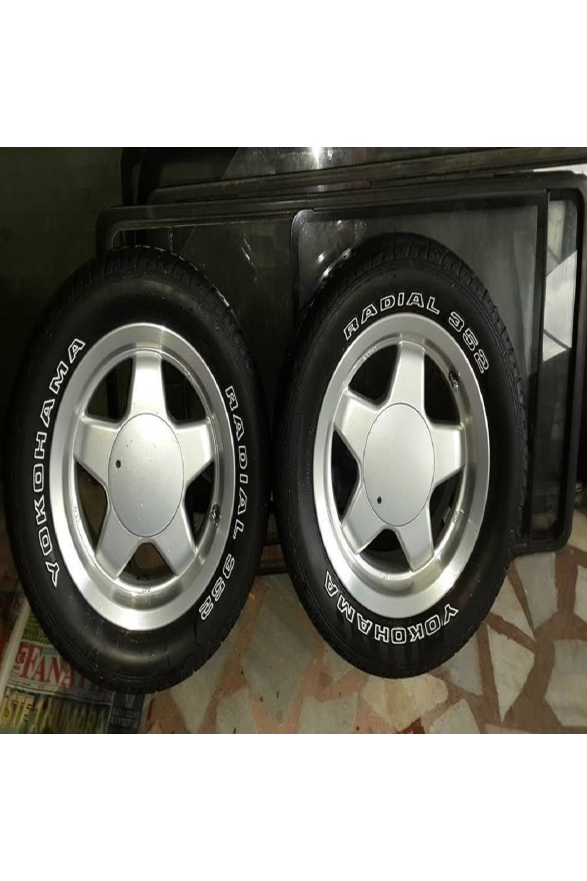 bombtire 215 50 13 Yokohama Radial 352 Lastik Yazısı Etiketçilere Şahin ...