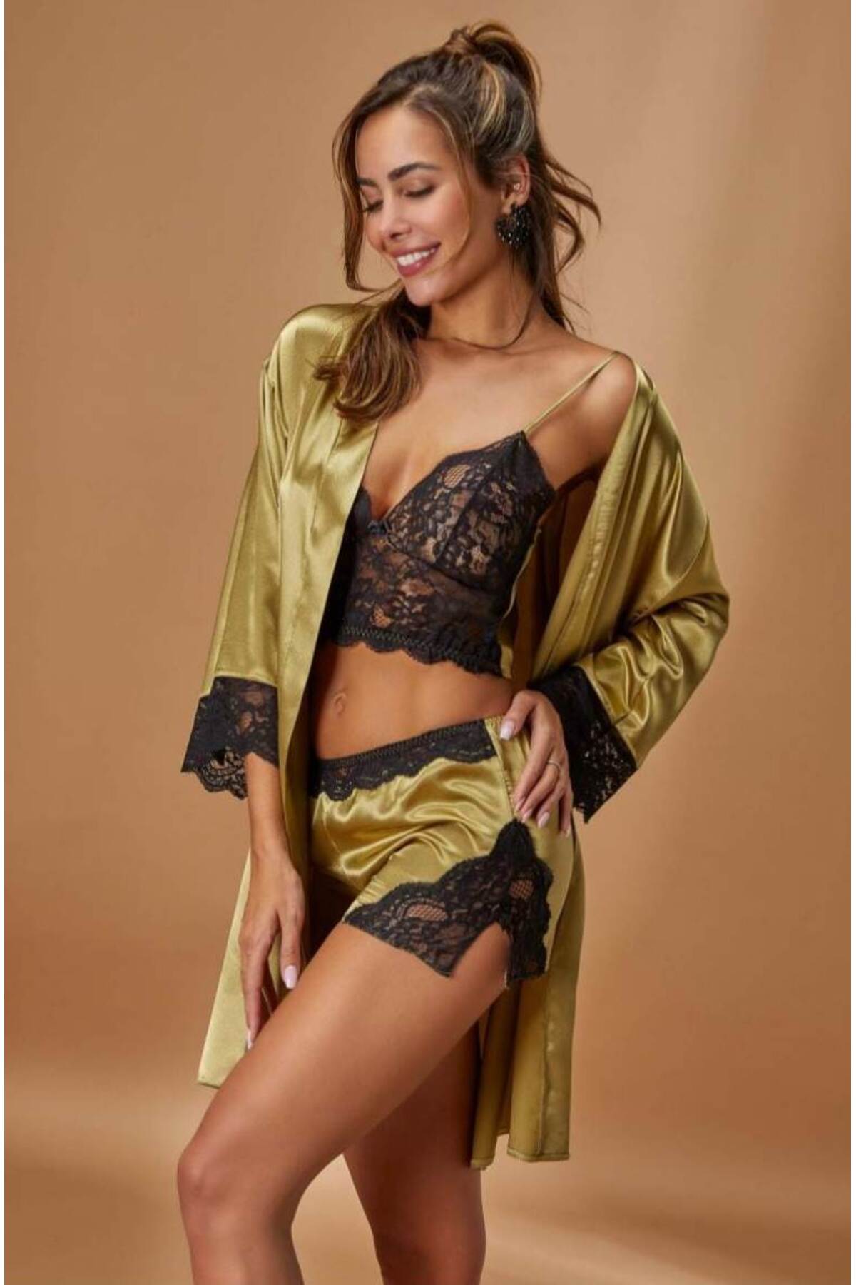 by İGP Yeşil Saten Dantelli Sütyen Şort ve Sabahlık Takım 3 Lü Set