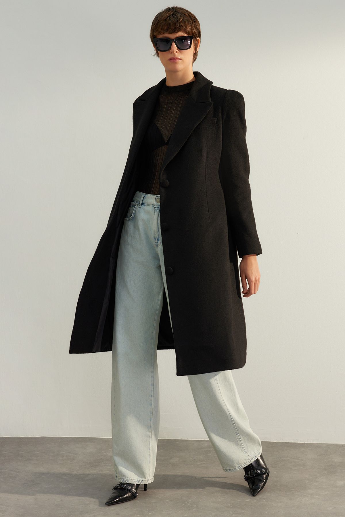 Trendyol Collection Czarny, Szeroki, Wełniany Płaszcz Oversize Kobieta - 36