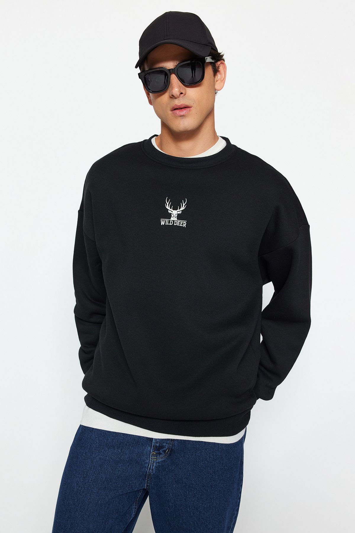 Trendyol Collection-Schwarzes Oversize-Sweatshirt mit Tierstickerei - Langarm TMNAW24sw00169 3