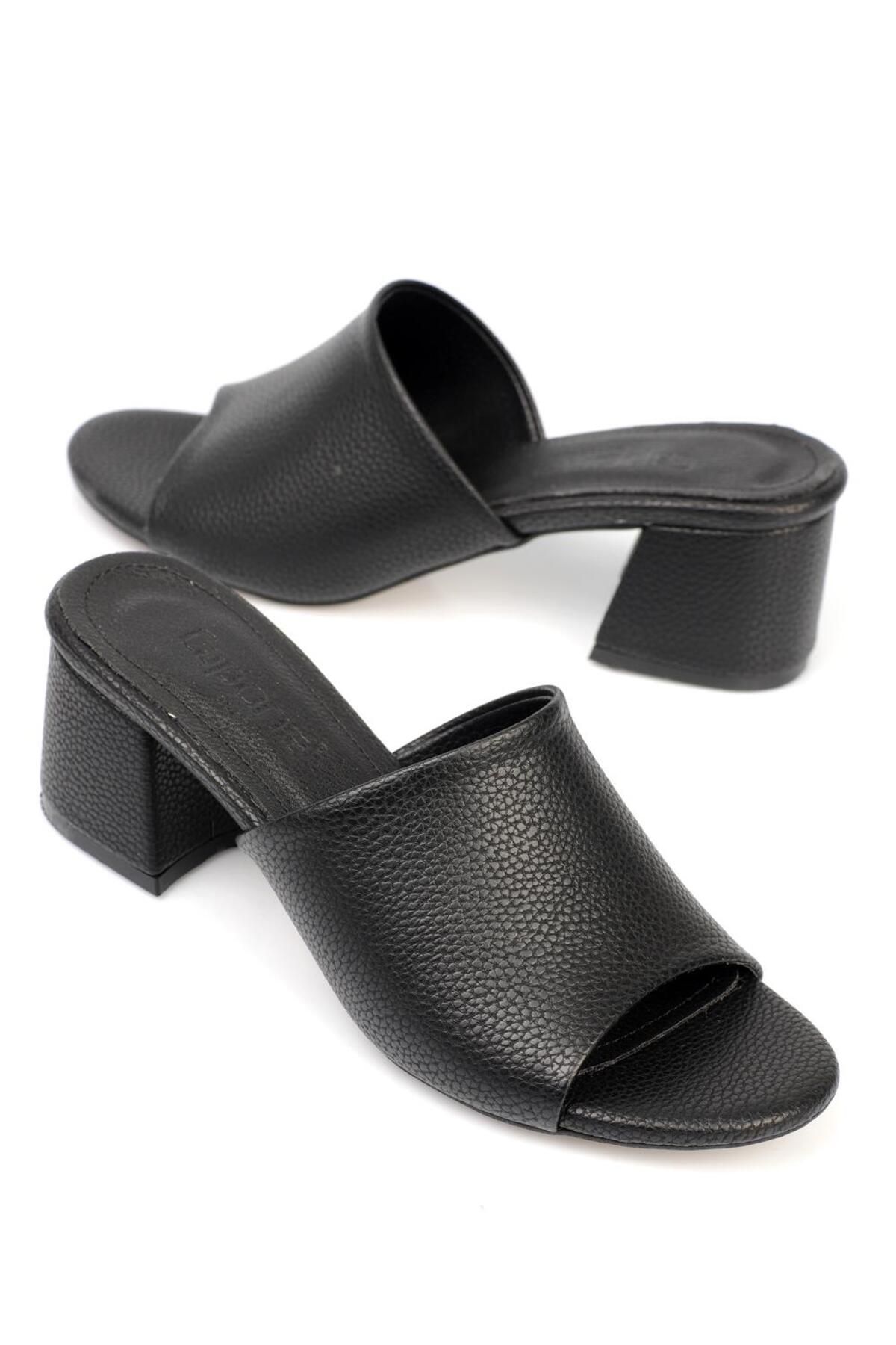 Capone Outfitters Papuci De Damă Femeie - 40