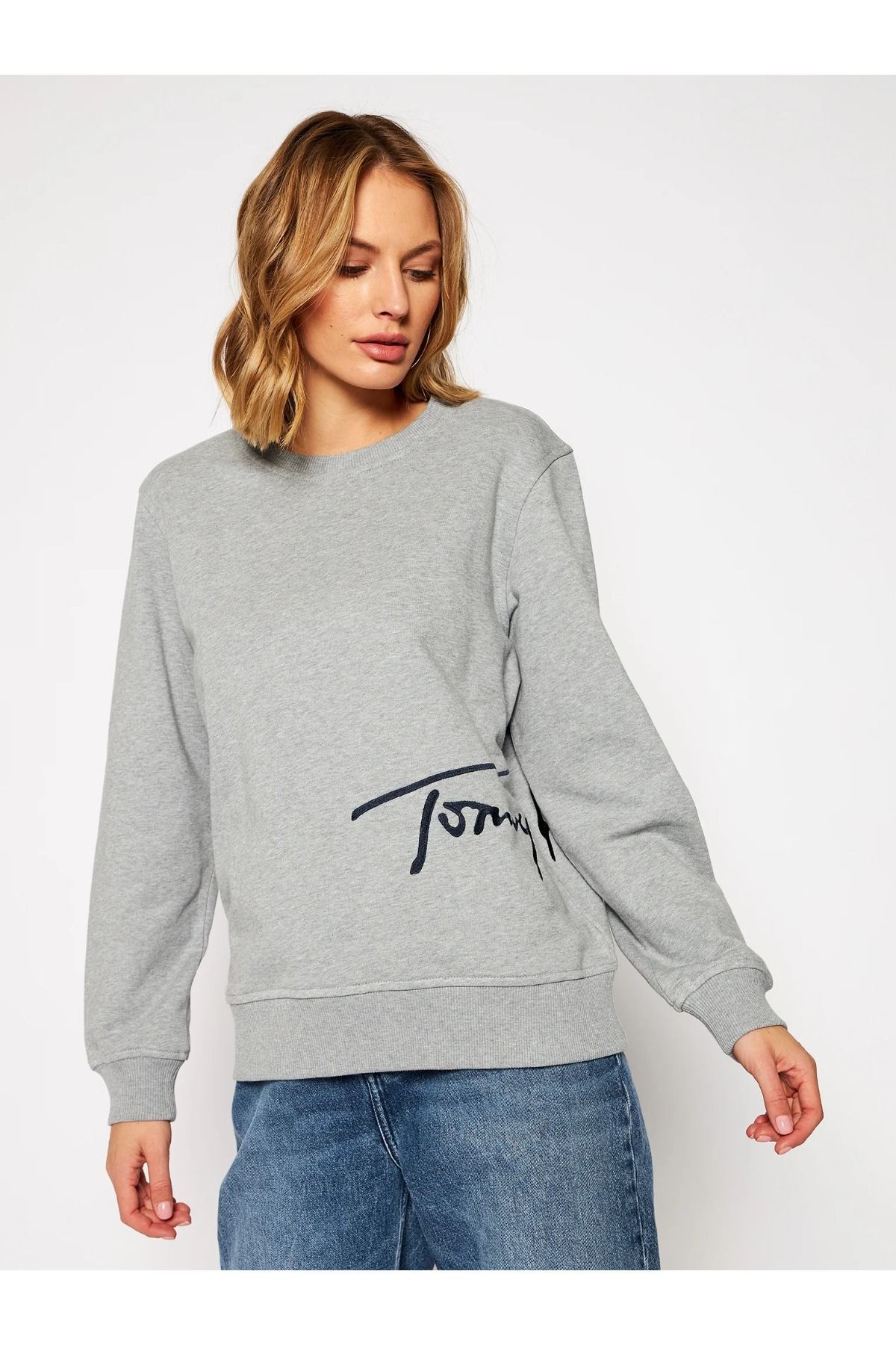 Tommy hilfiger script store sweatshirt