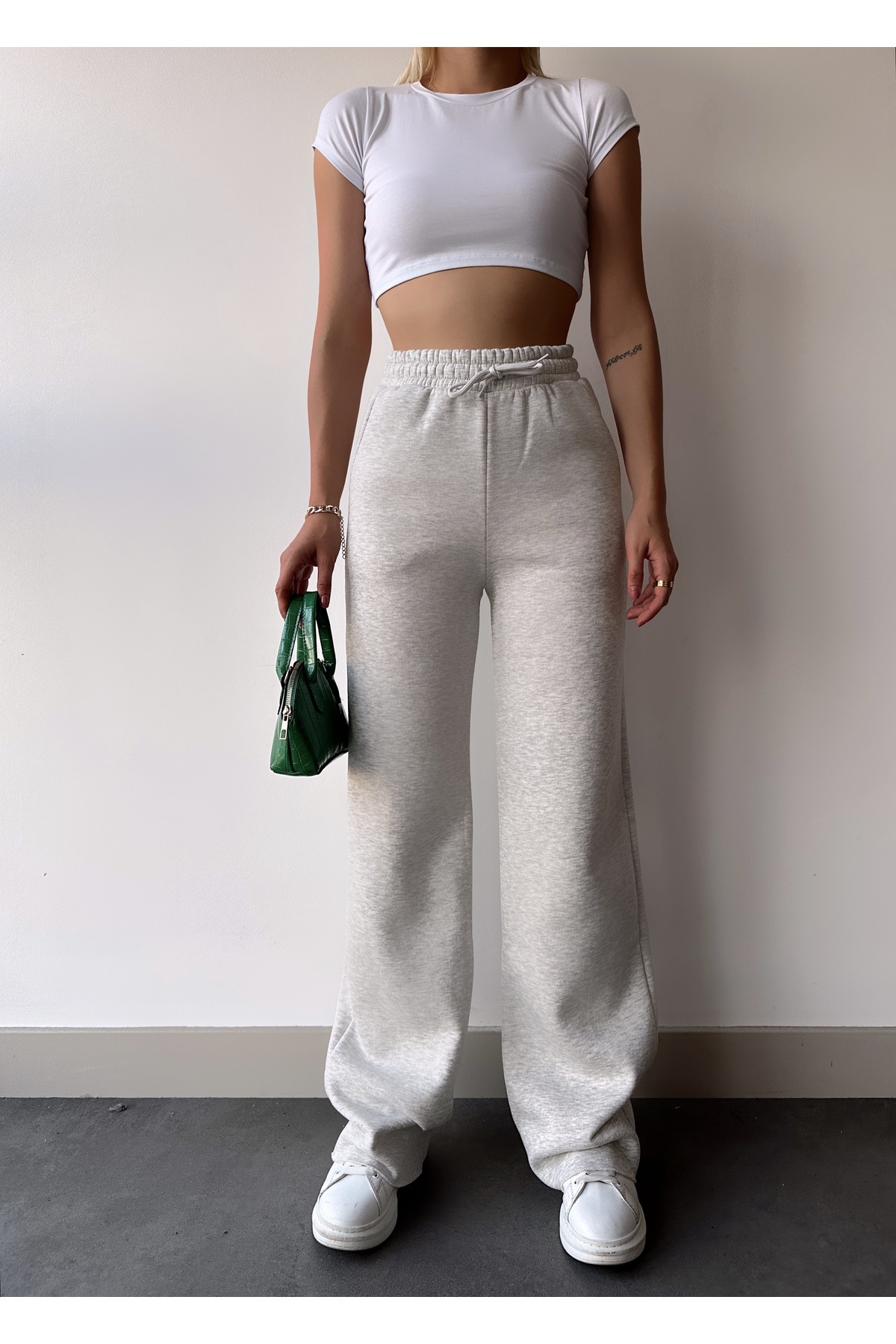 schlank  Kadın Açık Gri İçi Polarlı Kışlık Bağcıklı Yüksek Bel Bol Paça Eşofman Altı - Görsel 4